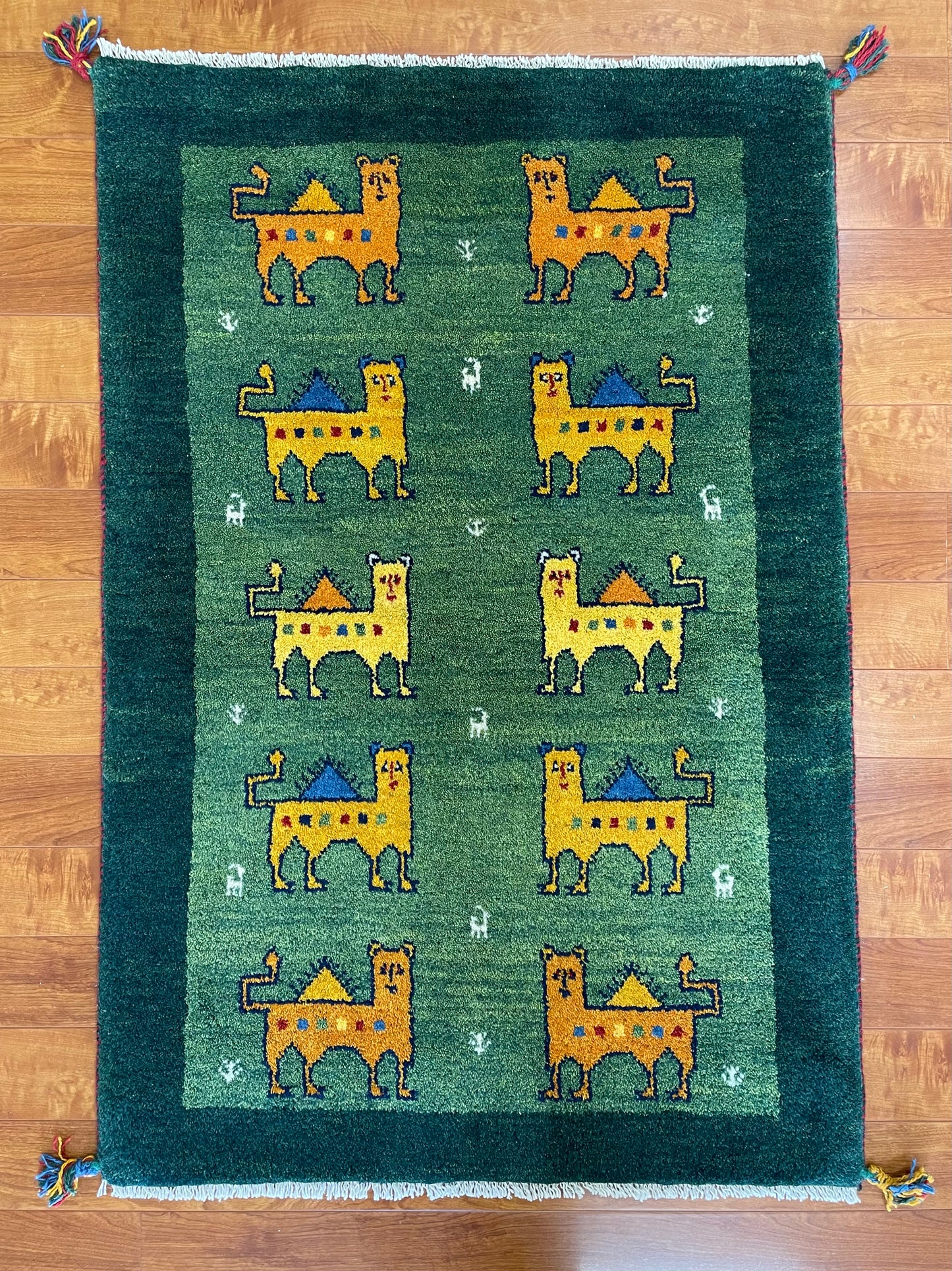 【オンライン限定】ギャッベ 128cm x 86cm RJ3526
