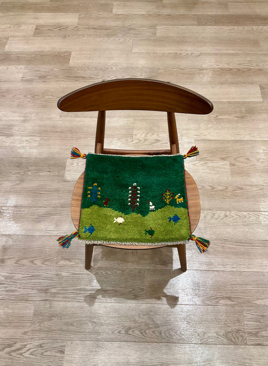 ギャッベ 40cm x 37cm Z1917