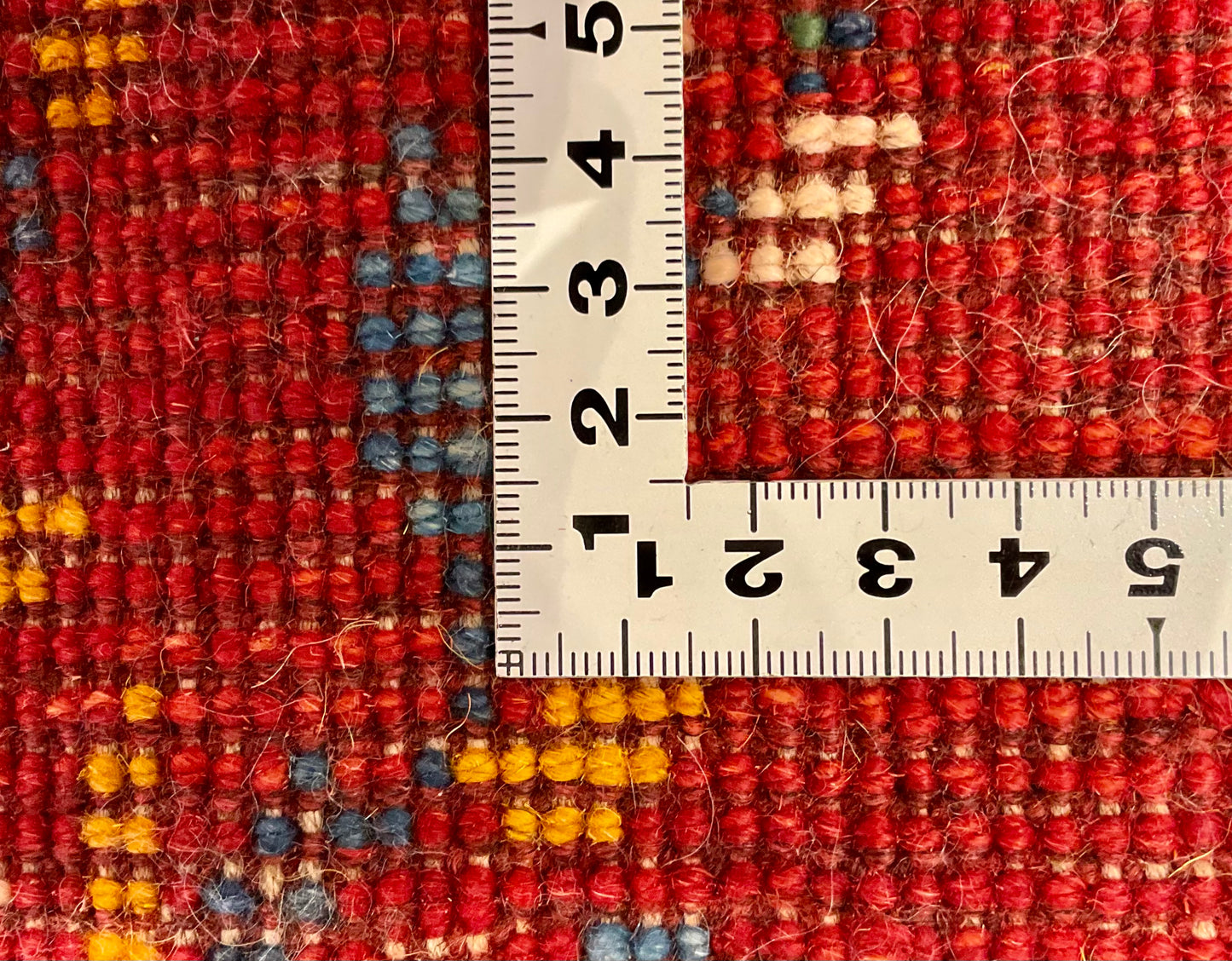 ギャッベ 39cm x 40cm Z2076