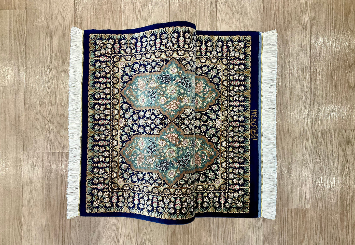 クム エリヤシー工房 90cm x 60cm A11051
