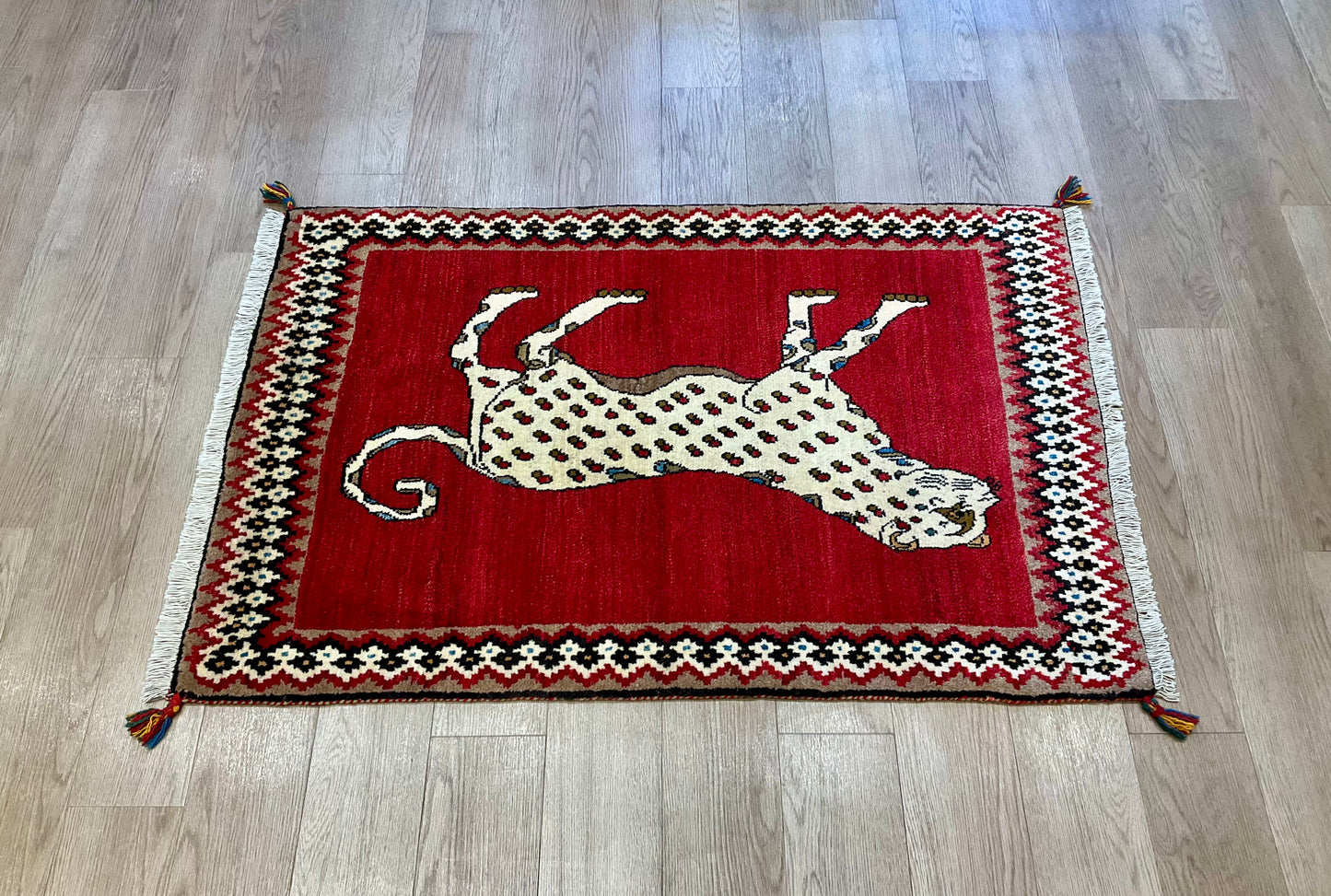 ギャッベ アマレバフト 135cm x 88cm RJ11427