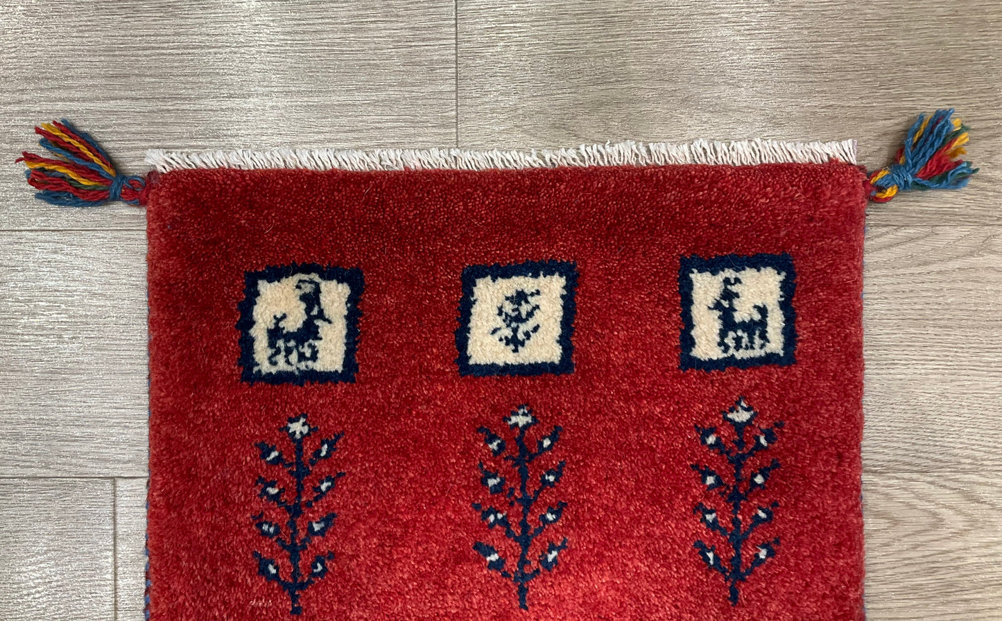 ギャッベ 43cm x 40cm Z506