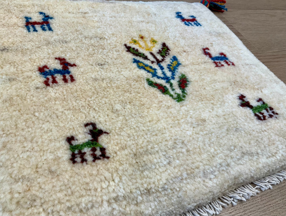 【福岡店】ギャッベ 43cm x 37cm Z3680