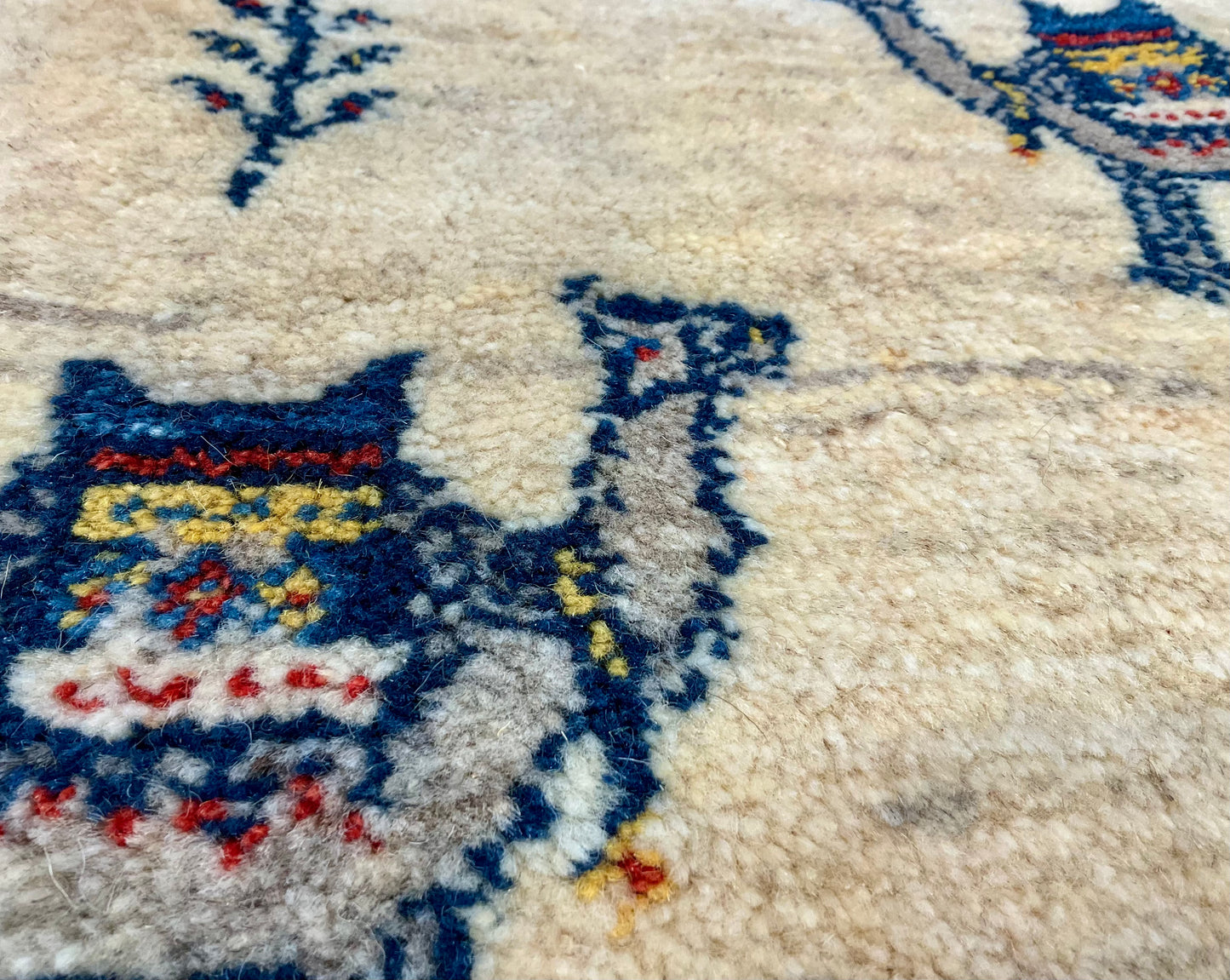 ギャッベ 44cm x 45cm Z1216