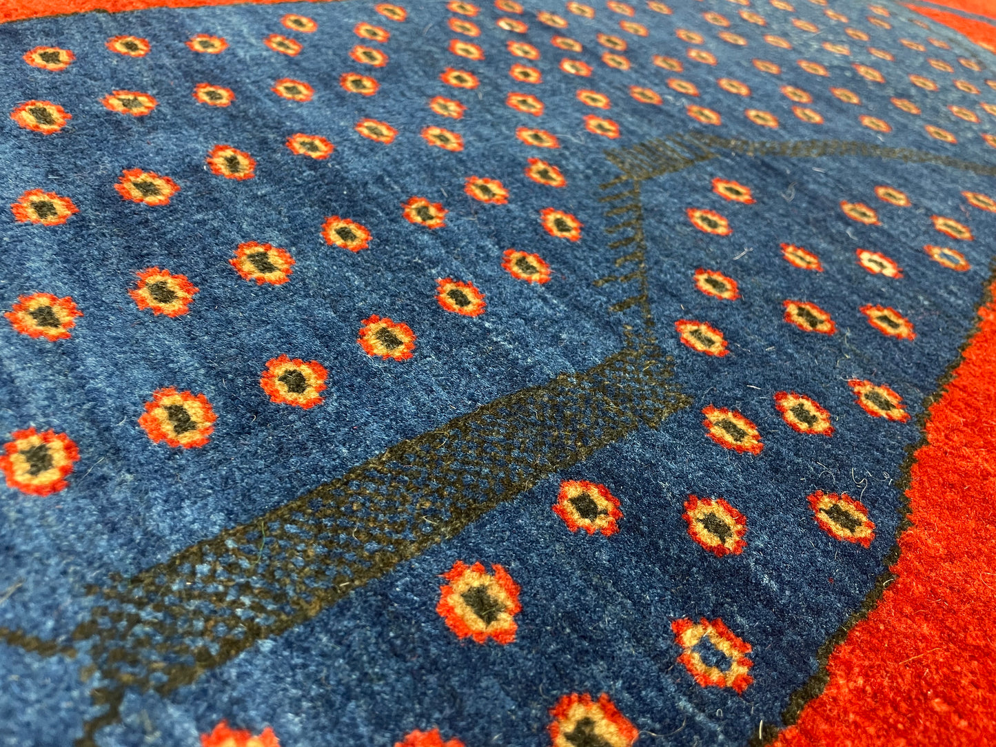 【オンライン限定】カシュクリギャッベ 138cm x 90cm RJ16069