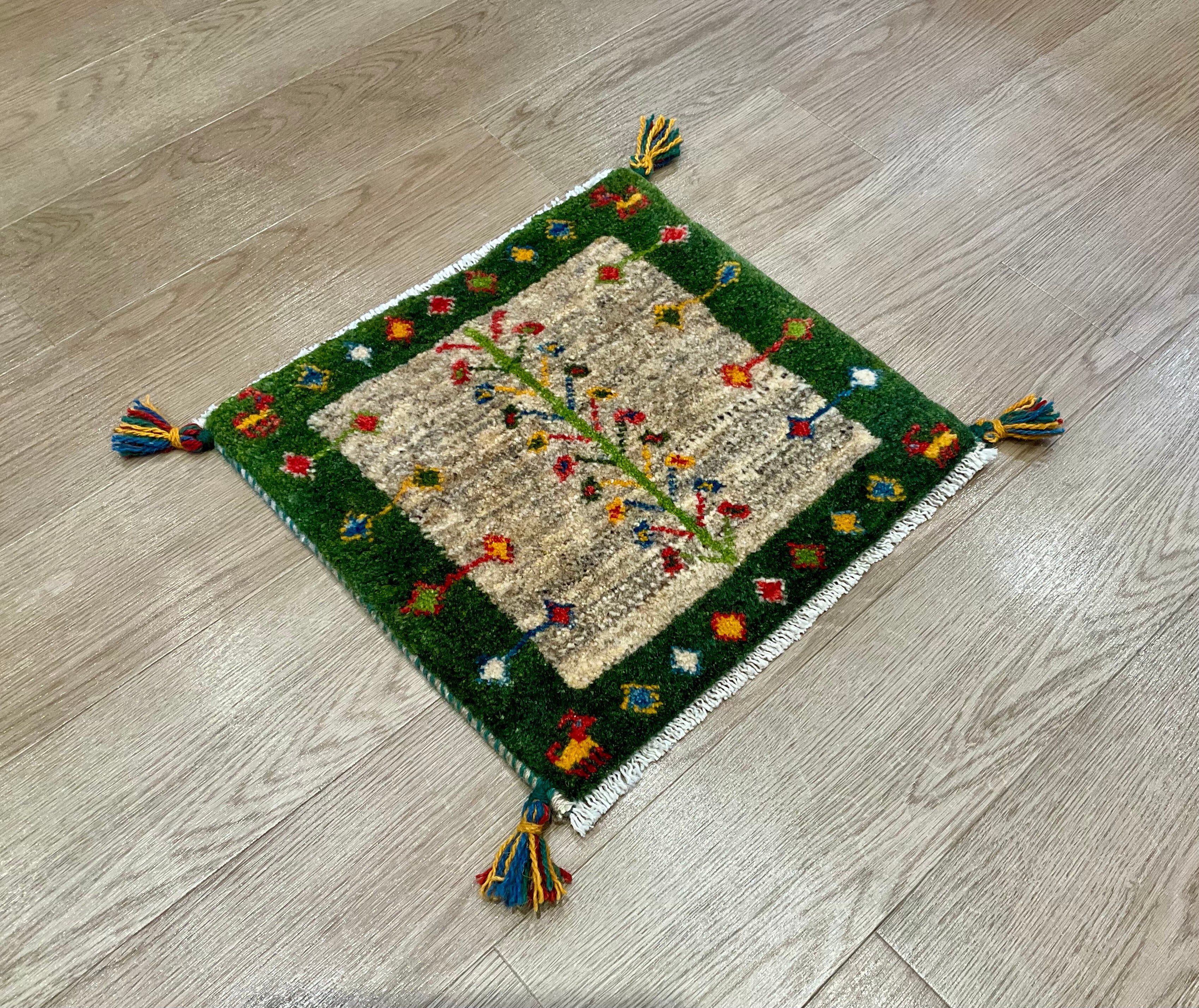 ギャッベ 44cm x 42cm Z1775 – ペルシャ絨毯専門店 ペルシャンパトリス