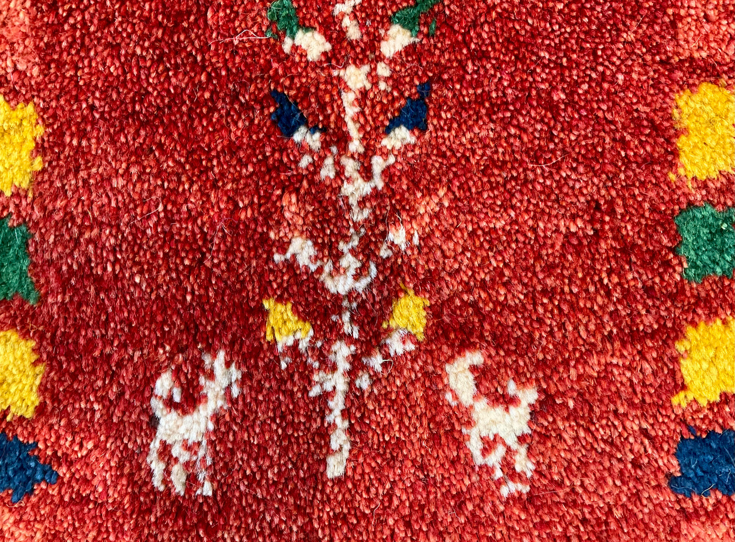 ギャッベ 43cm x 40cm Z490