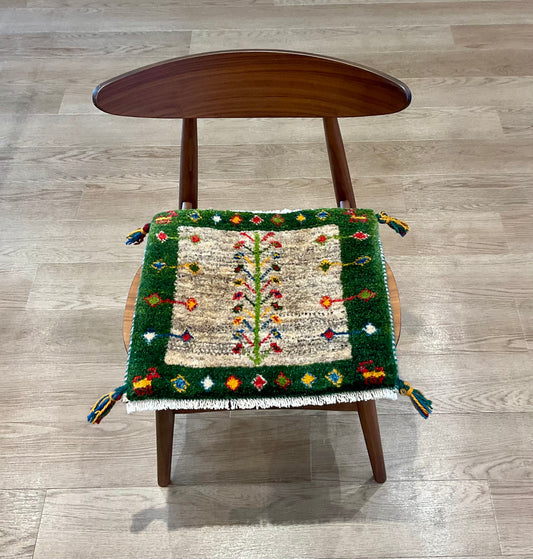 ギャッベ 44cm x 42cm Z1775