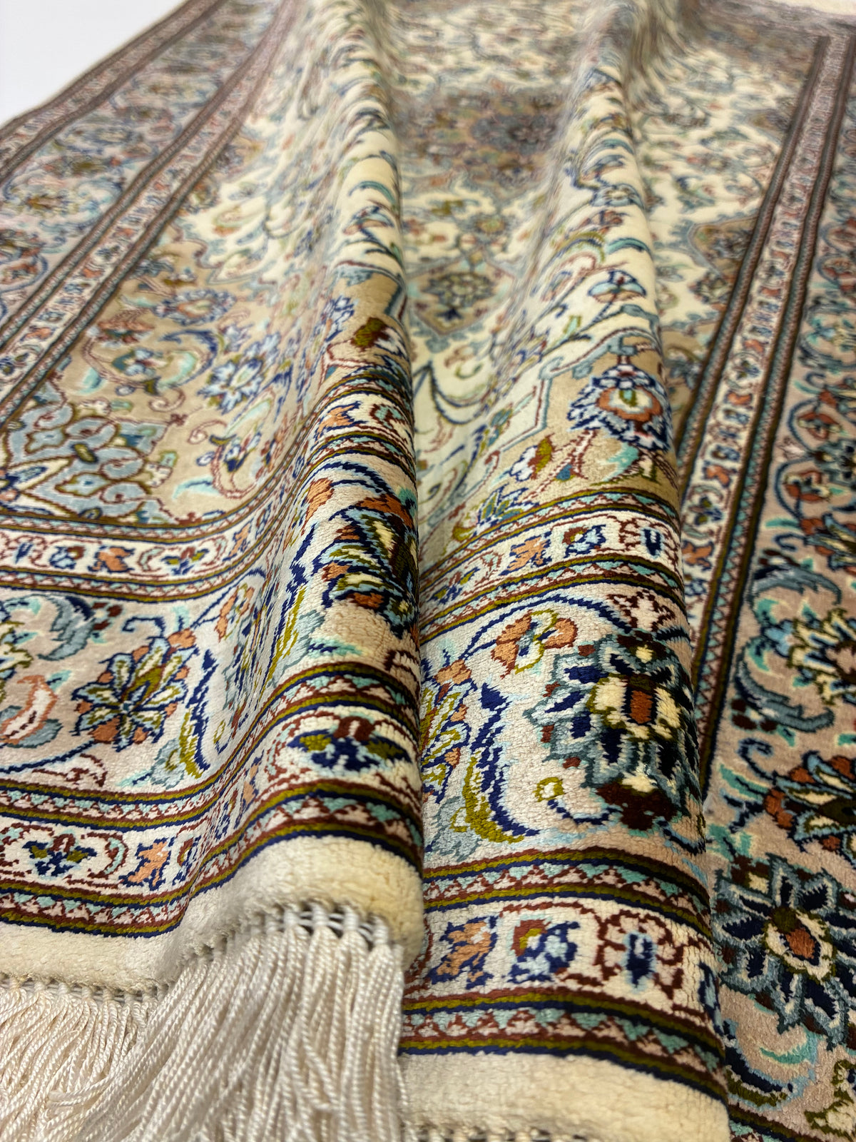 【千葉店】カシャーンシルク ファッラー工房 118cm x 79cm PS655