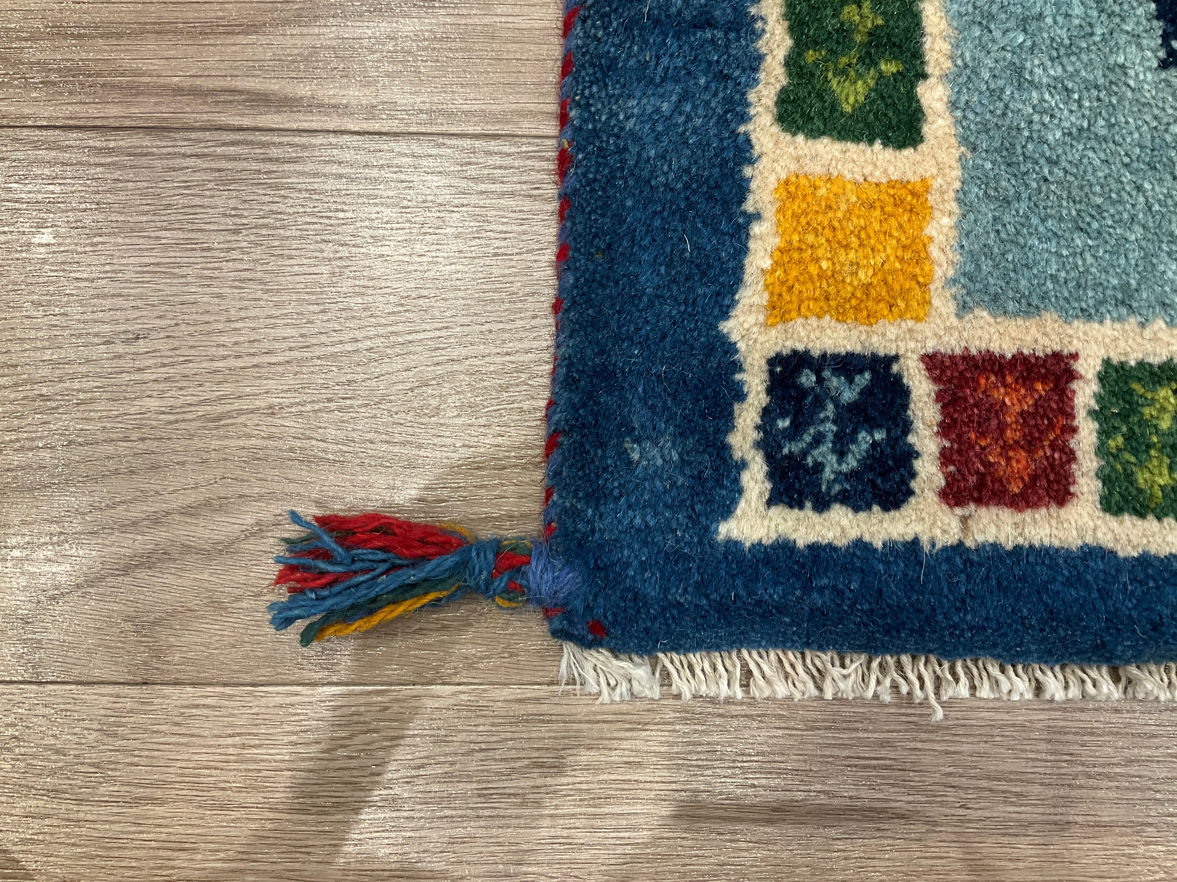 ギャッベ 40cm x 38cm Z841 – ペルシャ絨毯専門店 ペルシャンパトリス