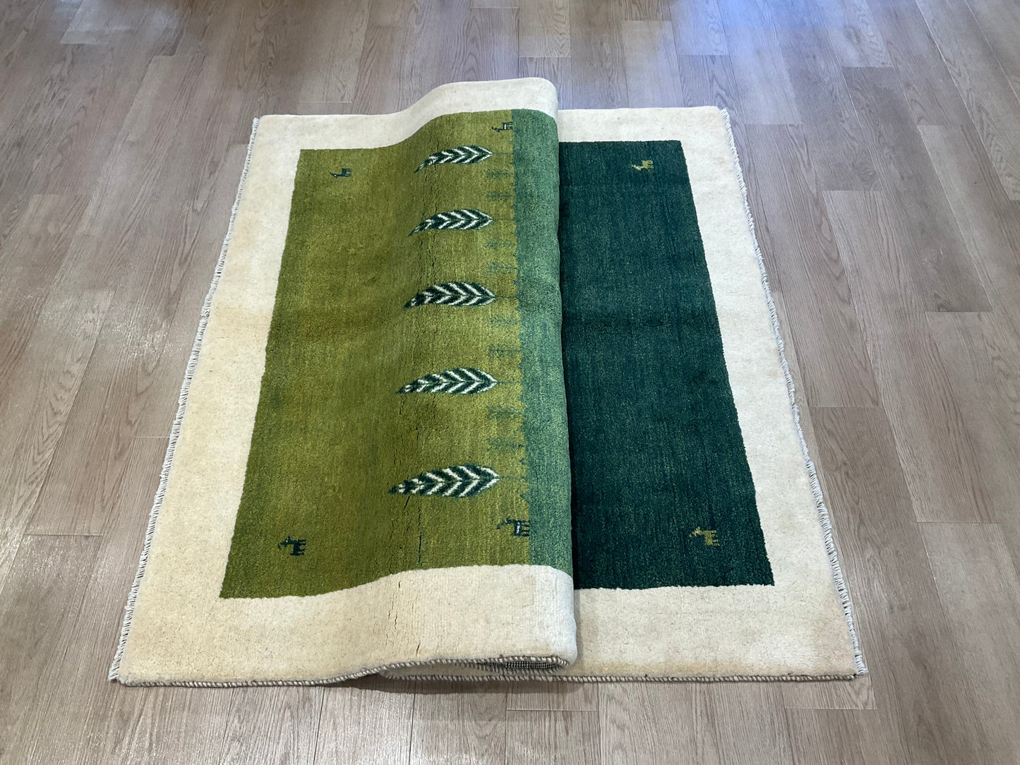 ギャッベ  200cm x 153cm RJ10686