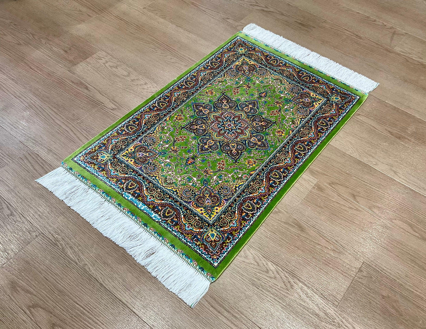 ペルシャンシルク 90cm x 60cm PS10826