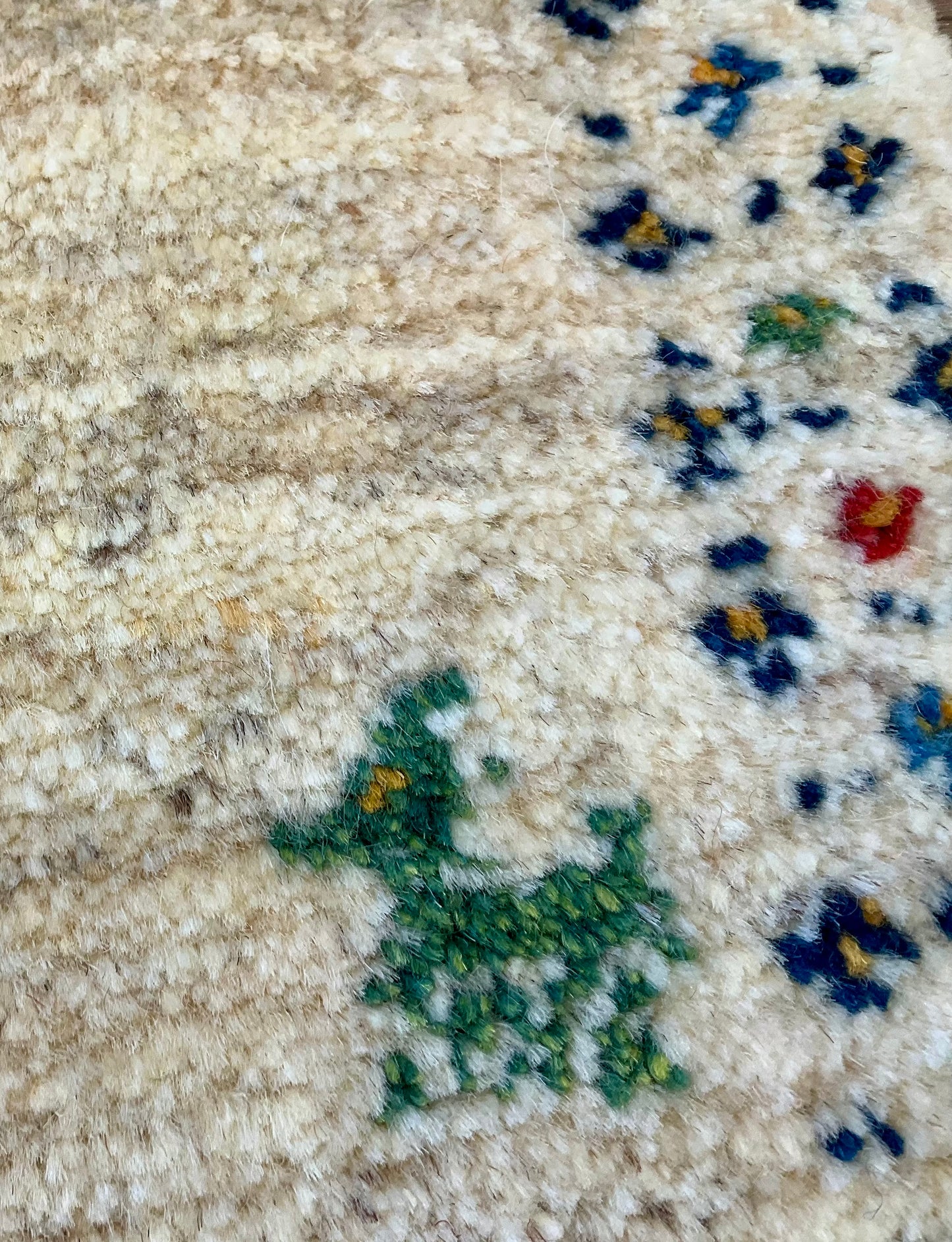 ギャッベ 45cm x 43cm Z210