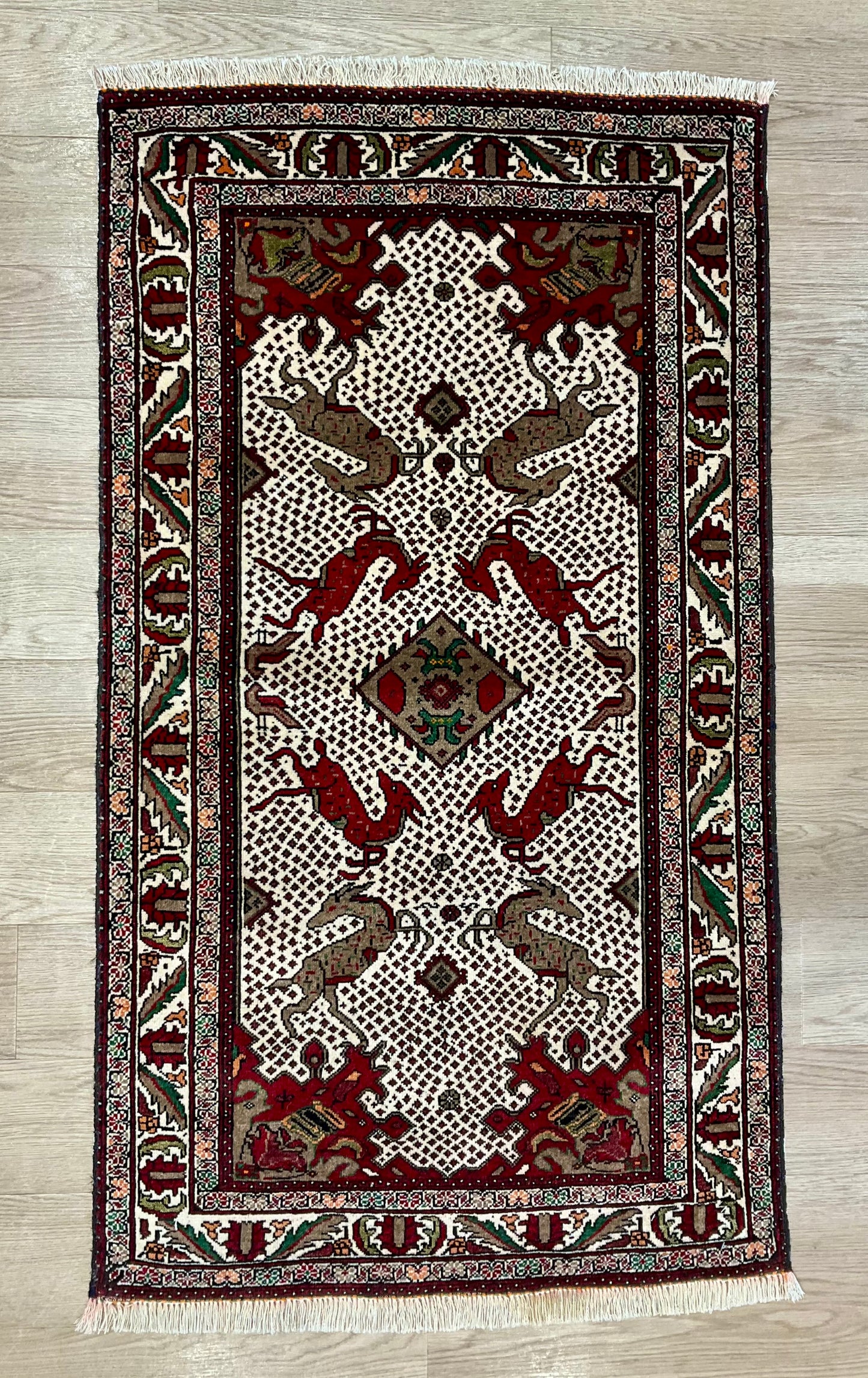 バルーチ 140cm x 80cm PS7076