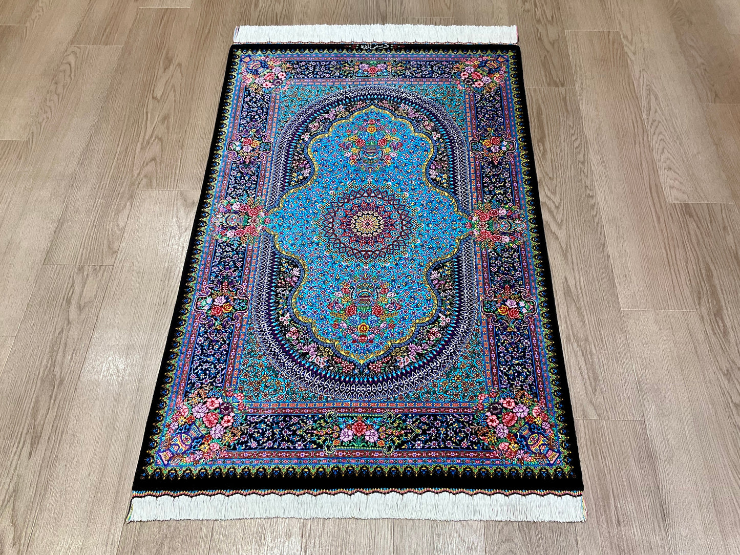 クム サフィザーデ工房 123m x 78cm SA1731