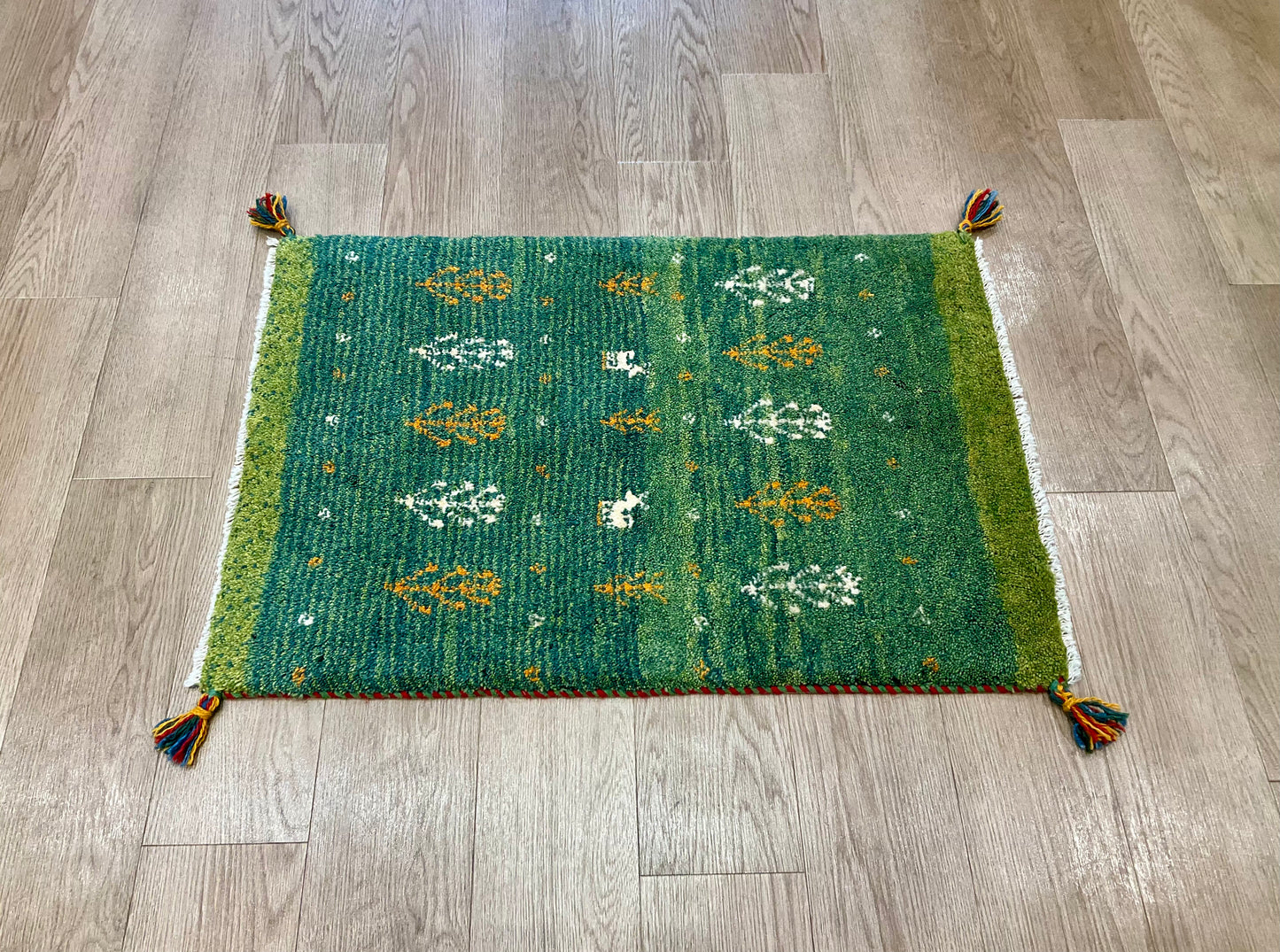 ギャッベ 90cm x 60cm RJ11566