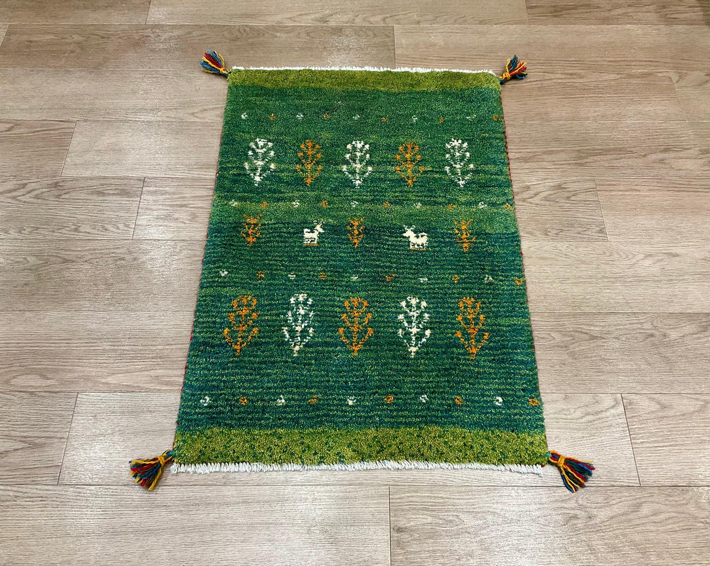 ギャッベ 90cm x 60cm RJ11566