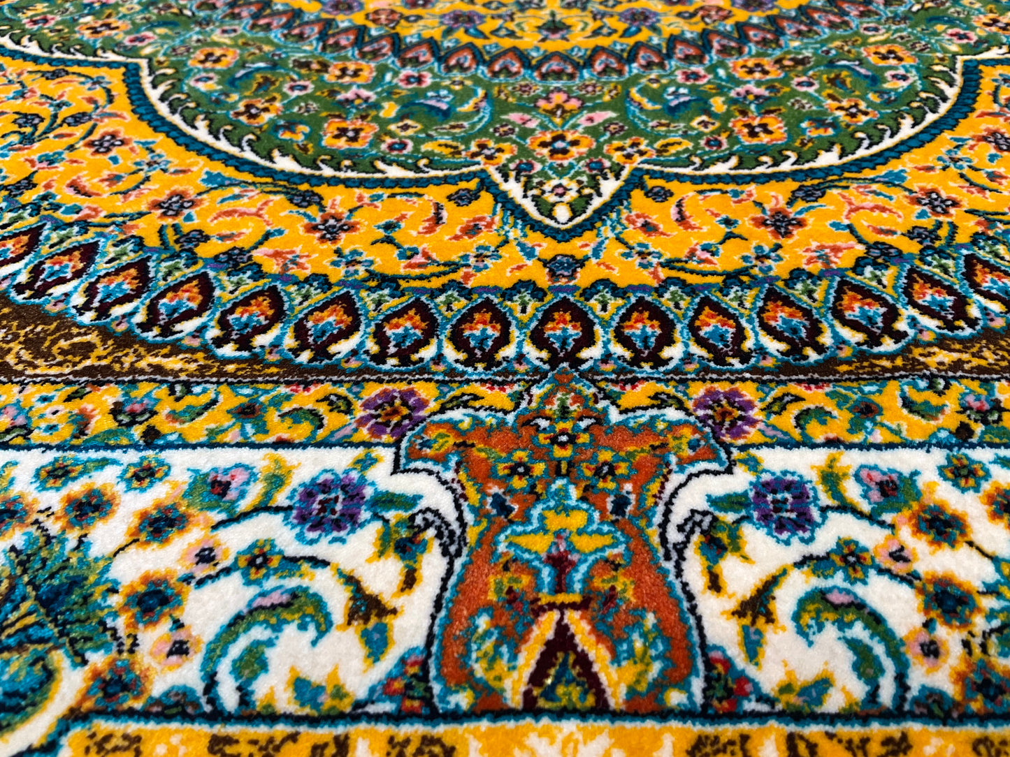 ペルシャンシルク 120cm x 80cm PS12397