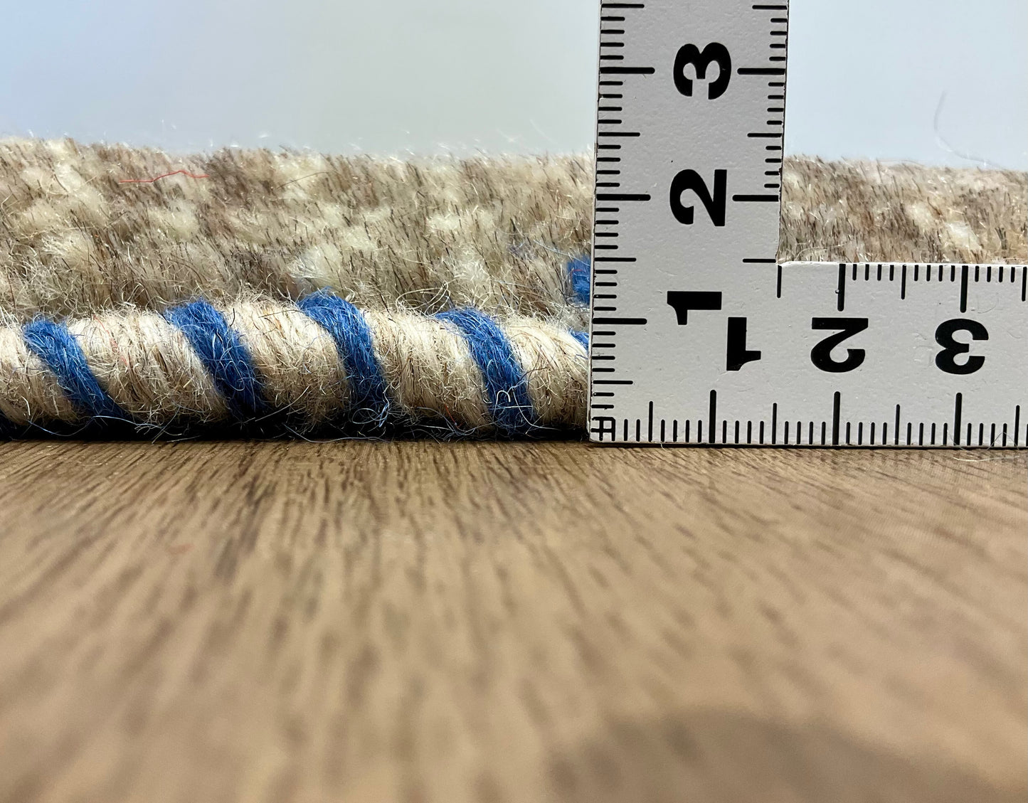 ギャッベ 42cm x 39cm Z1147