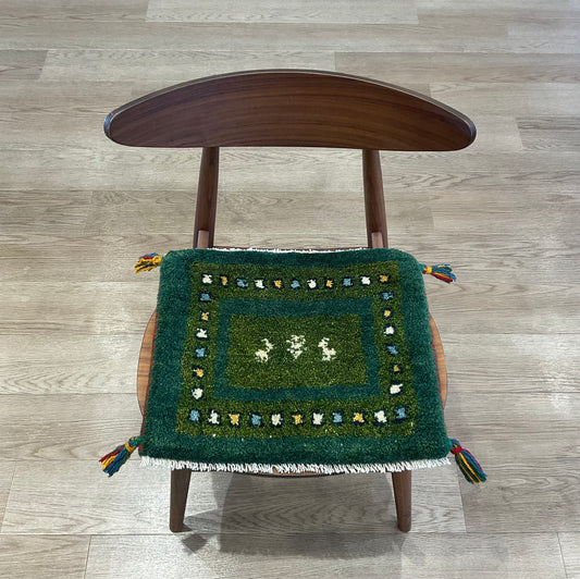 ギャッベ 45cm x 40cm Z909