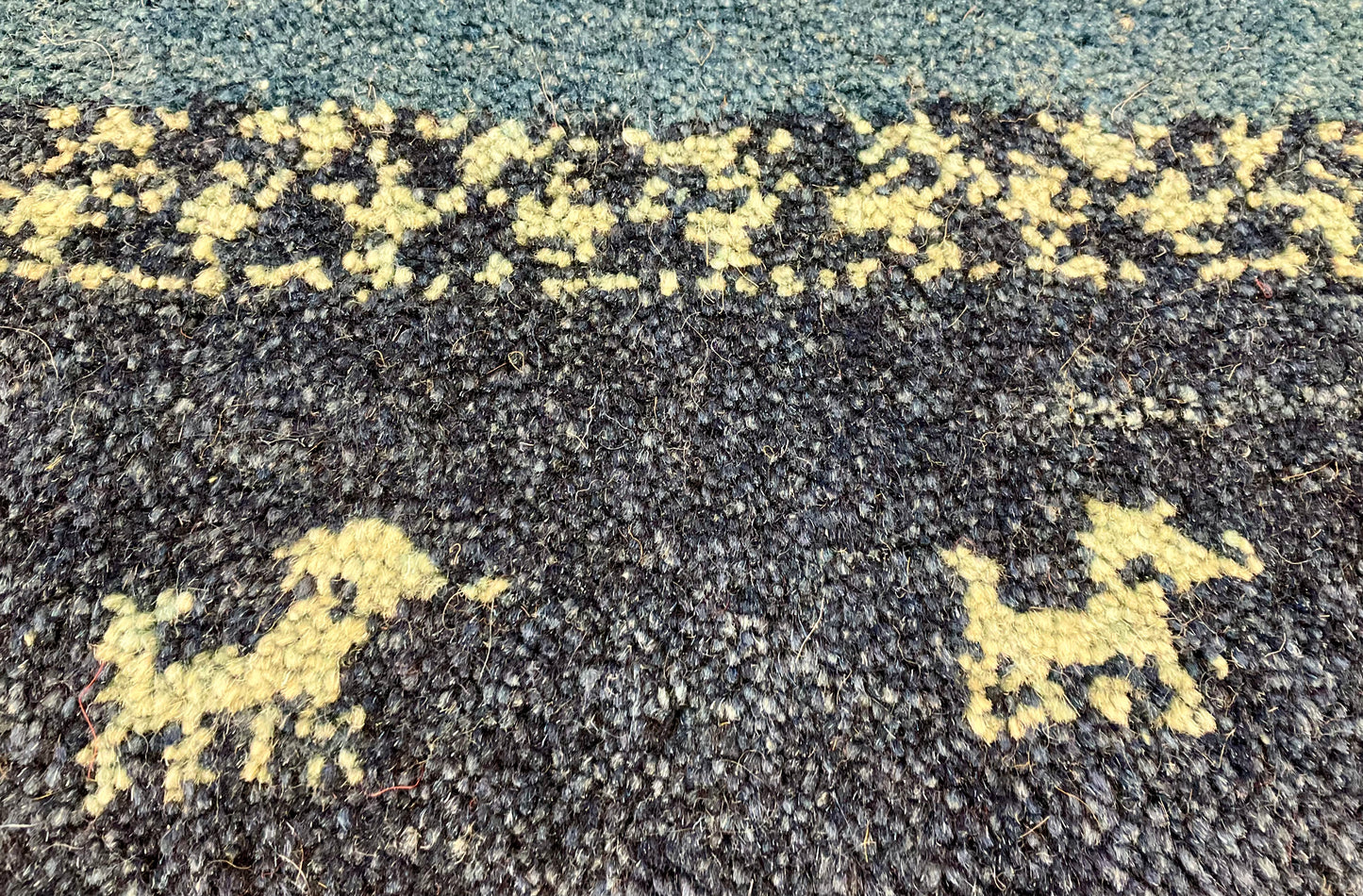 ギャッベ 42cm x 40cm T9987