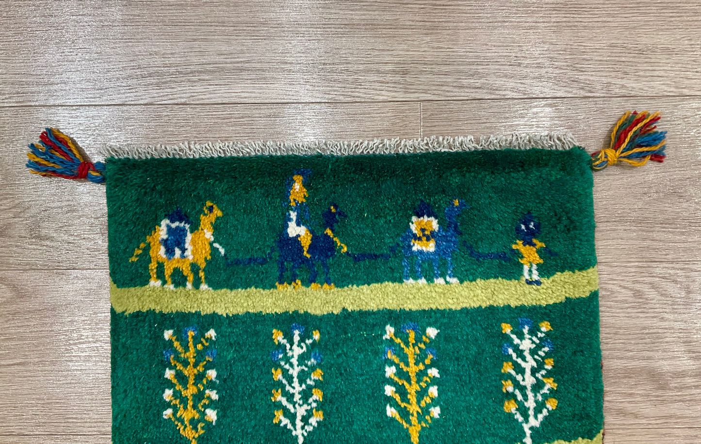 ギャッベ 44cm x 40cm Z752