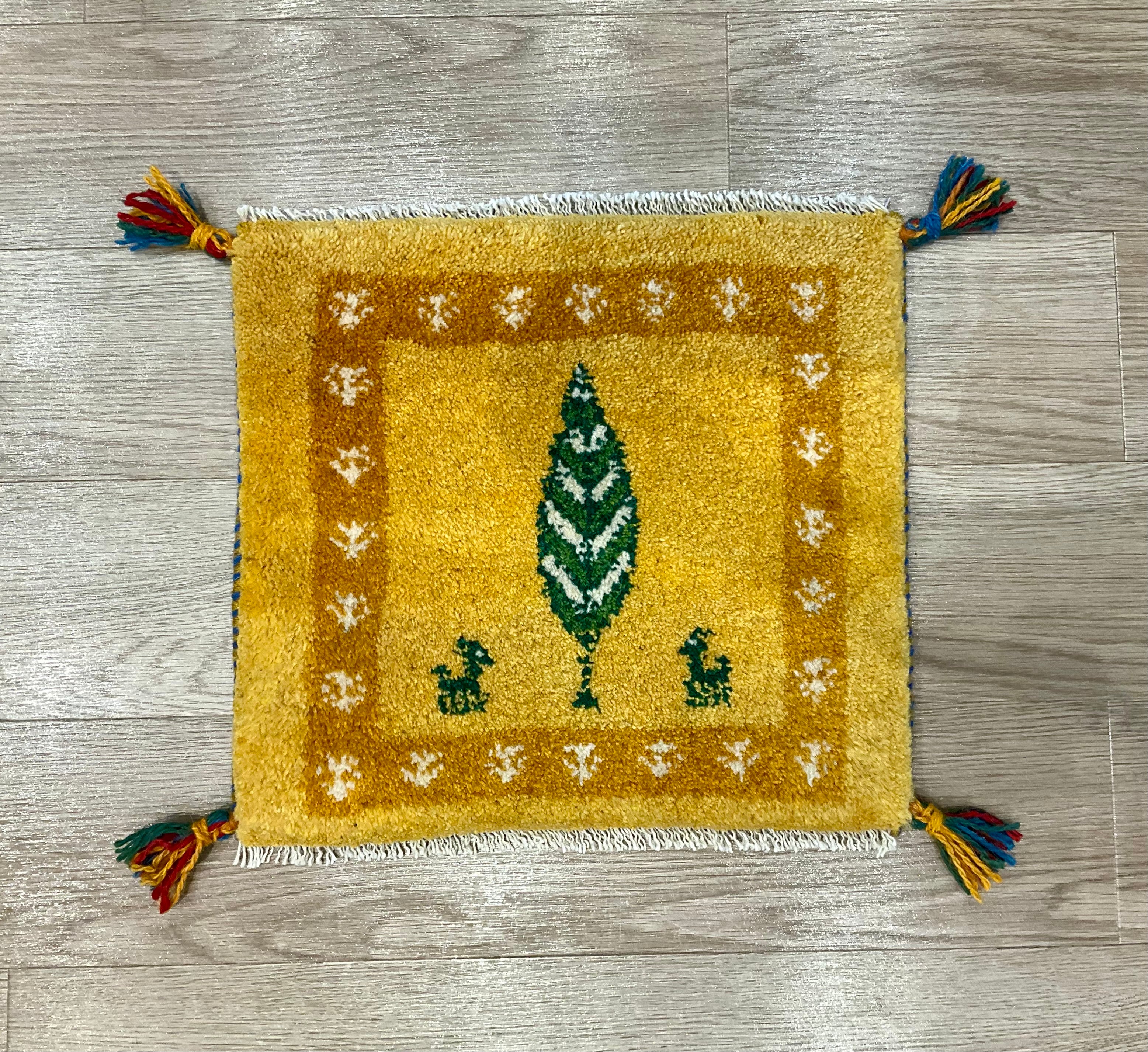 ギャッベ 43cm x 39cm Z712 – ペルシャ絨毯専門店 ペルシャンパトリス