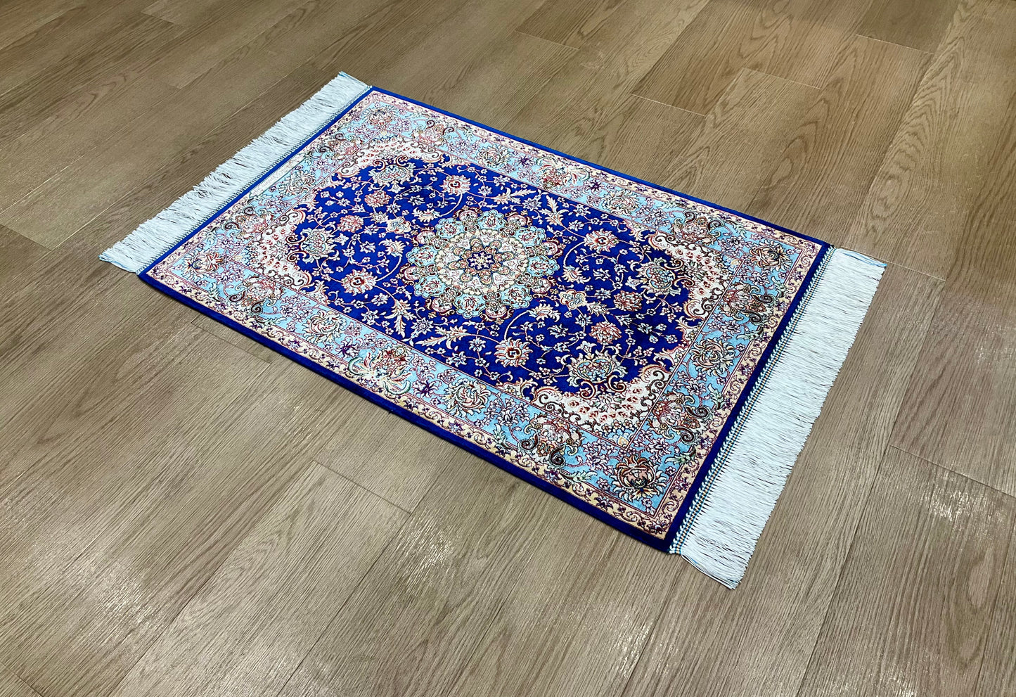 ペルシャンシルク 90cm x 60cm PS10569