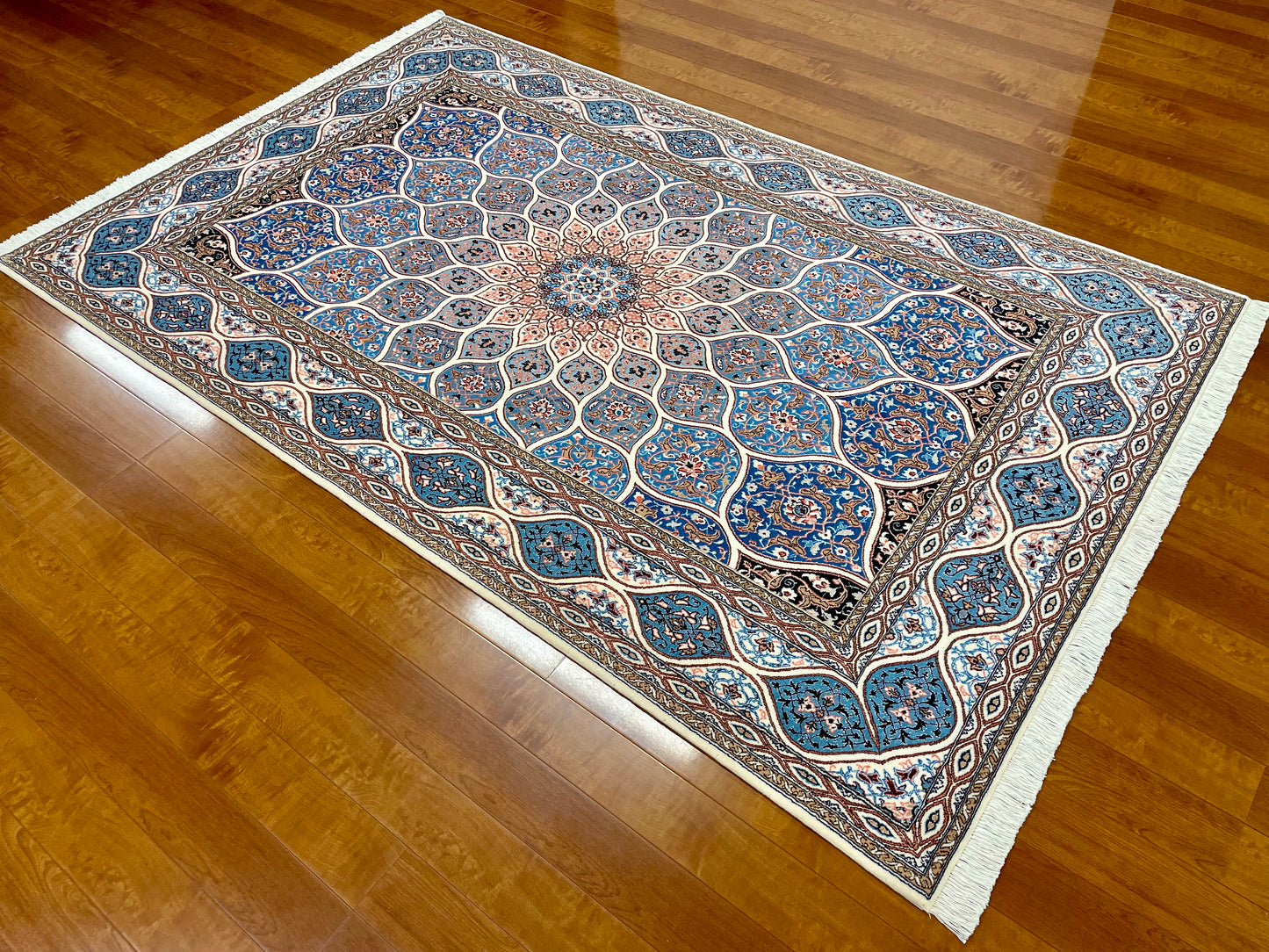 【オンライン限定】ナインシシラ ハビビアン工房 228cm x 148cm PS2740