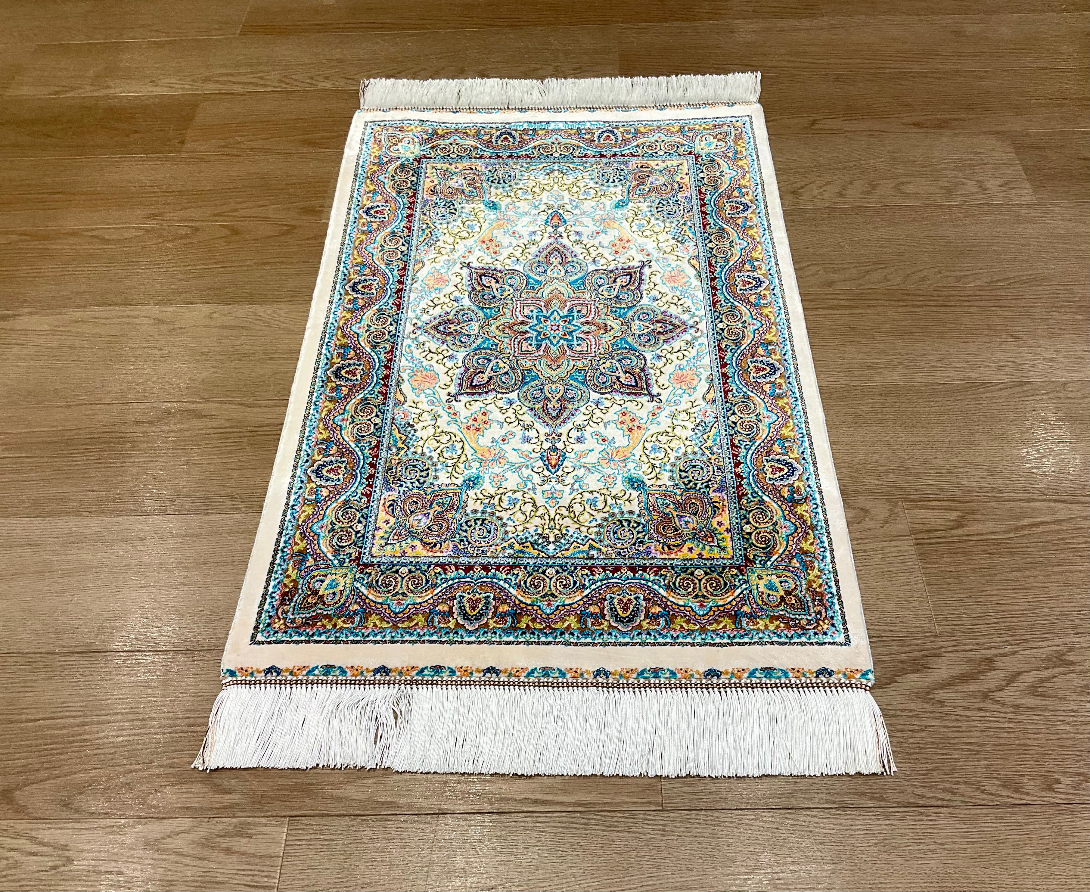 ペルシャンシルク 90cm x 60cm PS10809 – ペルシャ絨毯専門店