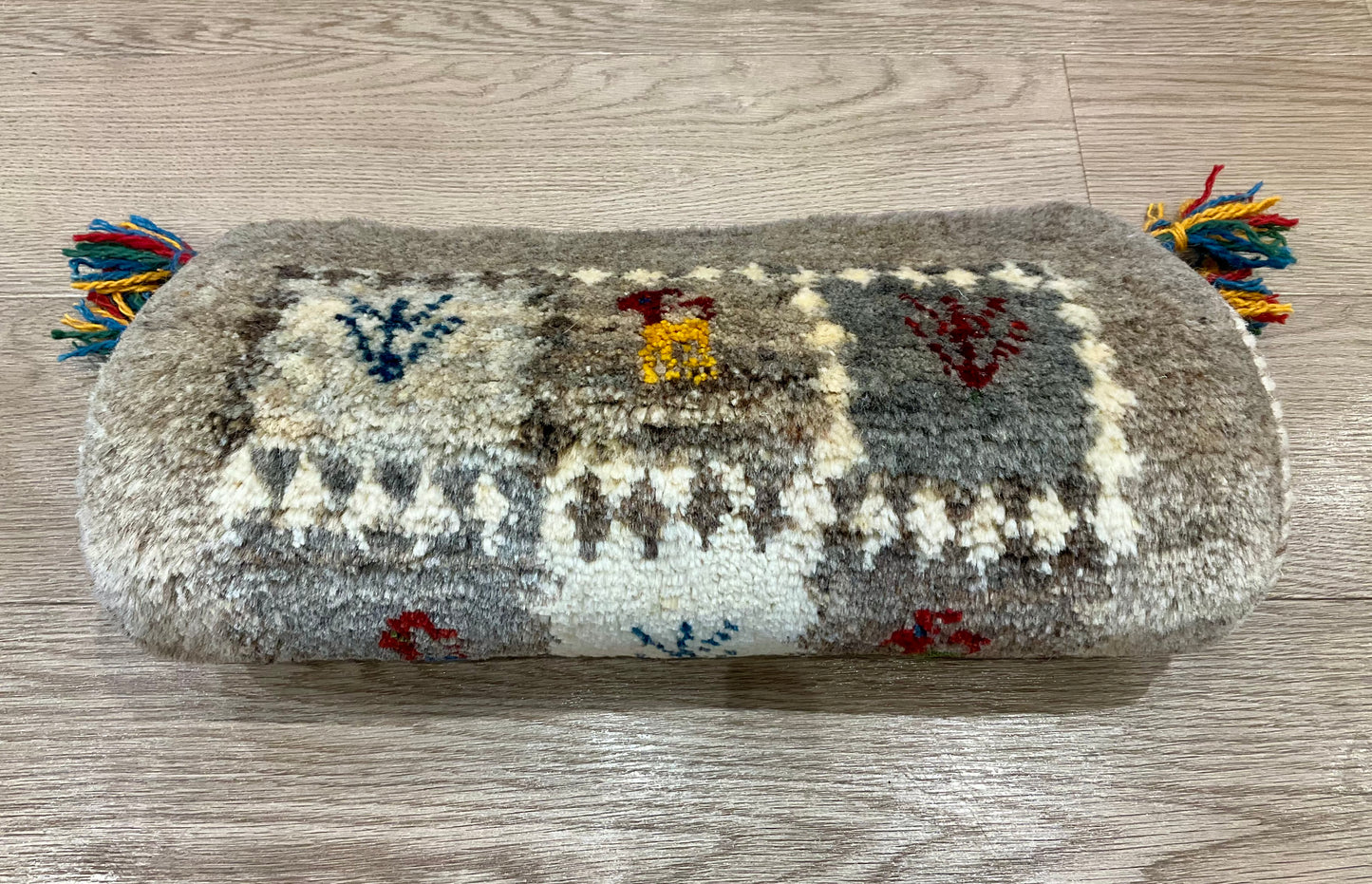 ギャッベ 42cm x 42cm Z1609