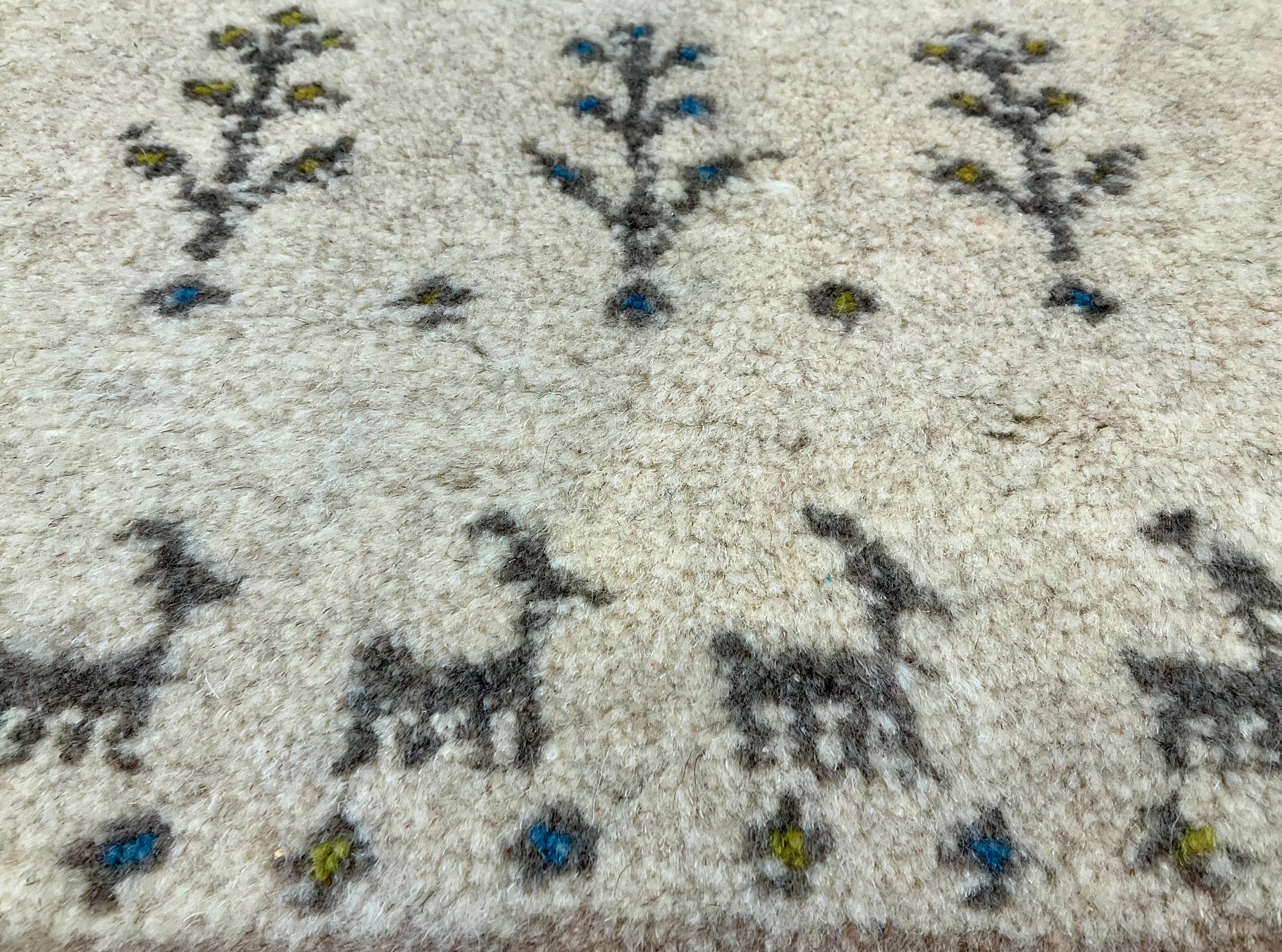 ギャッベ 44cm x 40cm Z1467 – ペルシャ絨毯専門店 ペルシャンパトリス