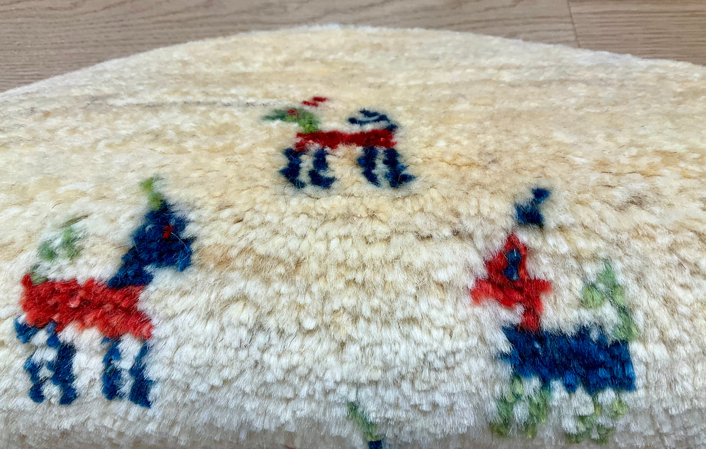 ギャッベ 42cm x 42cm T132