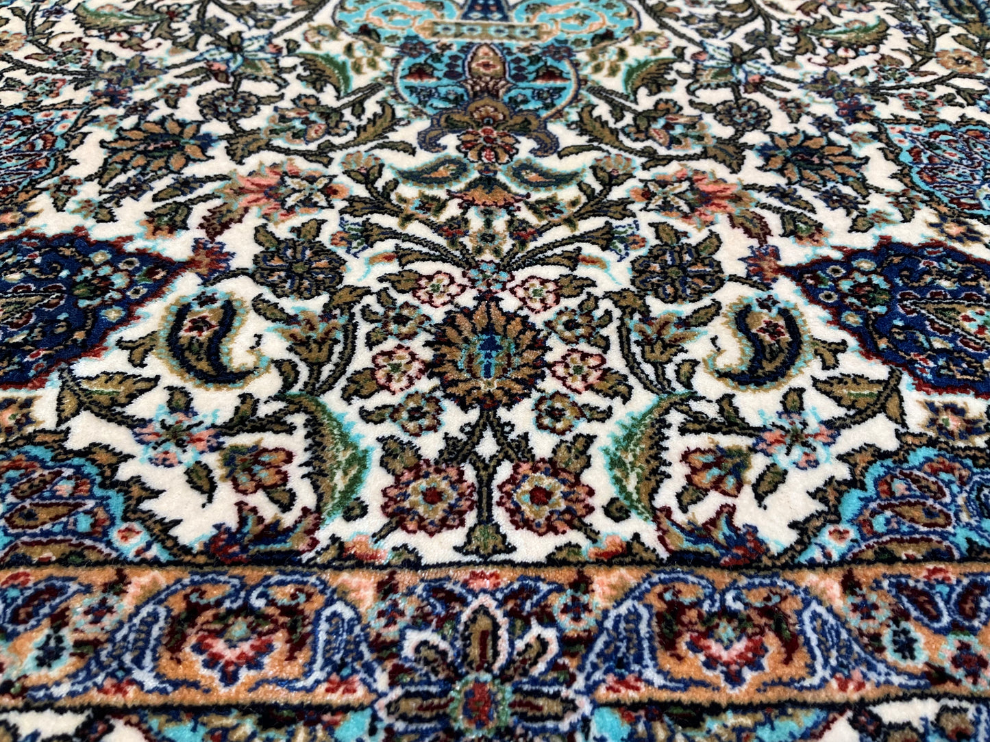 ペルシャンシルク 120cm x 80cm PS10168