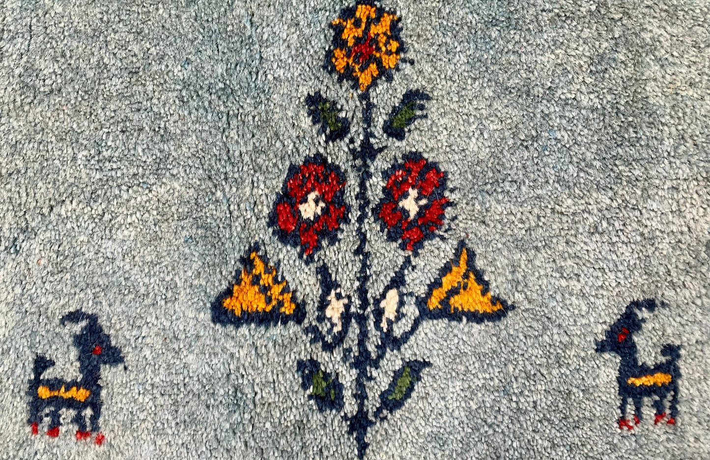 ギャッベ 43cm x 40cm Z49