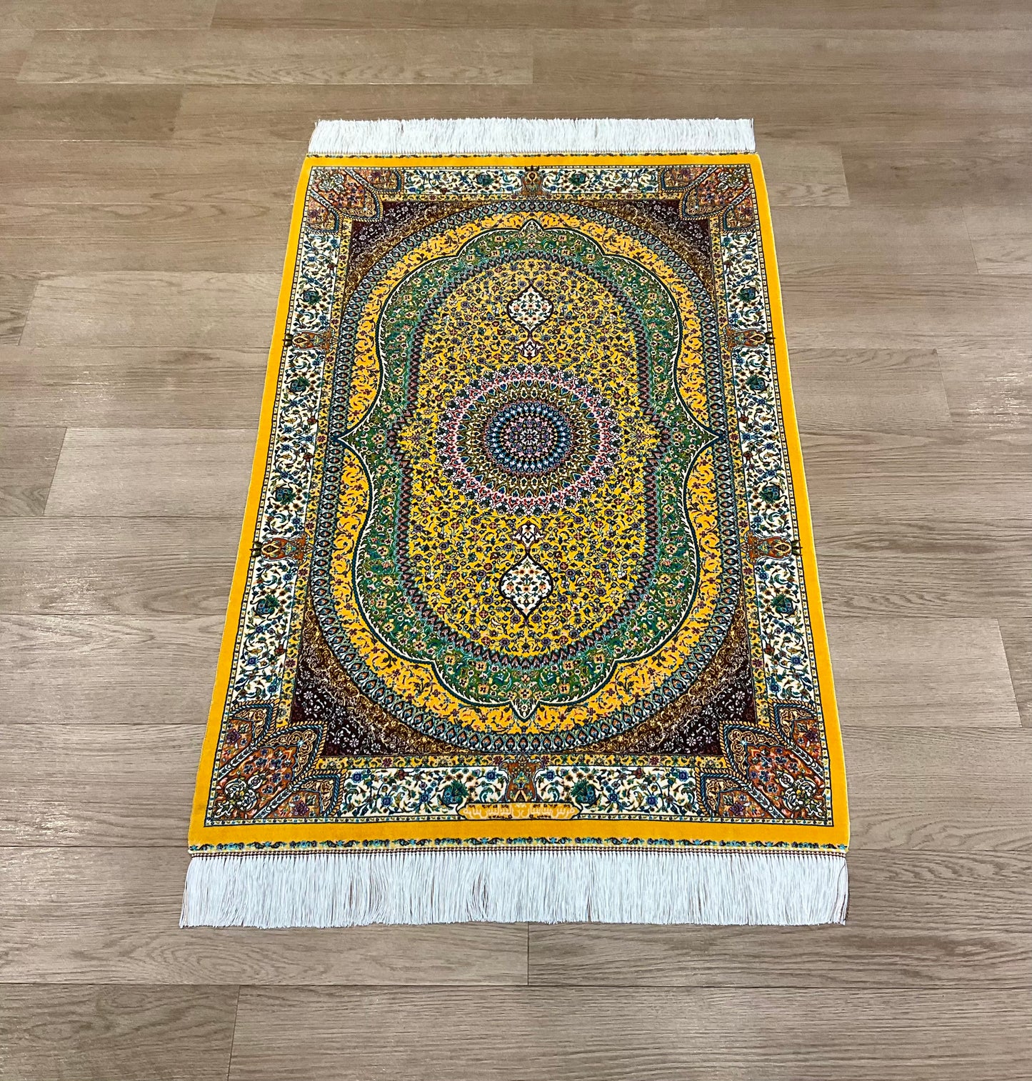 ペルシャンシルク 120cm x 80cm PS12397