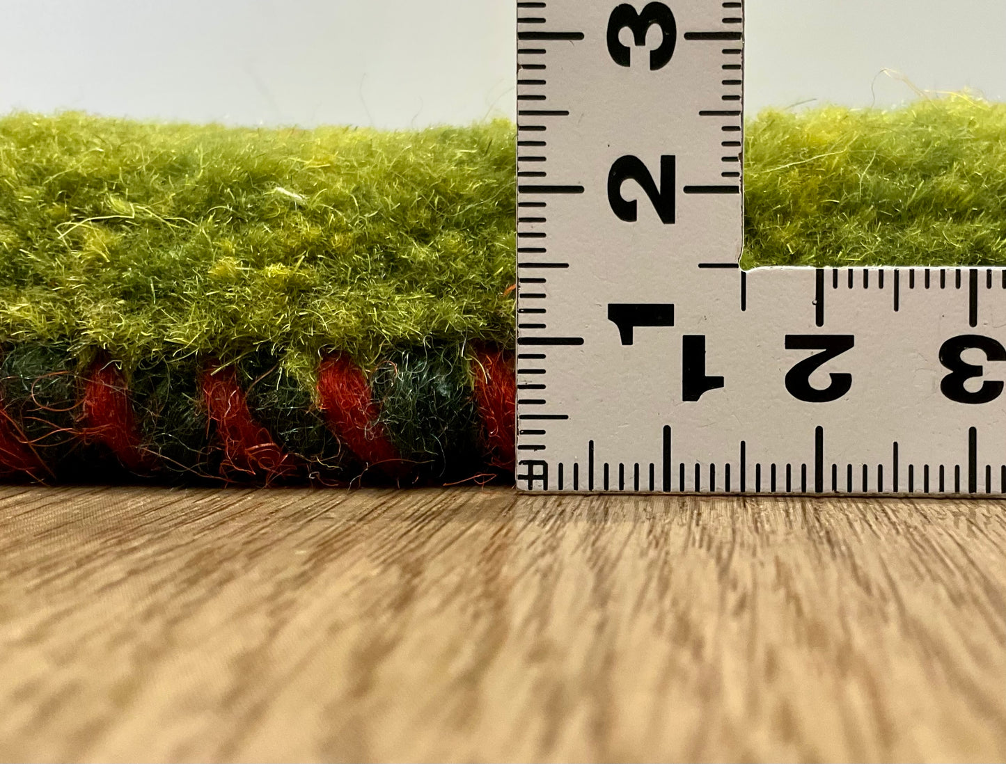 ギャッベ 42cm x 40cm Z1796