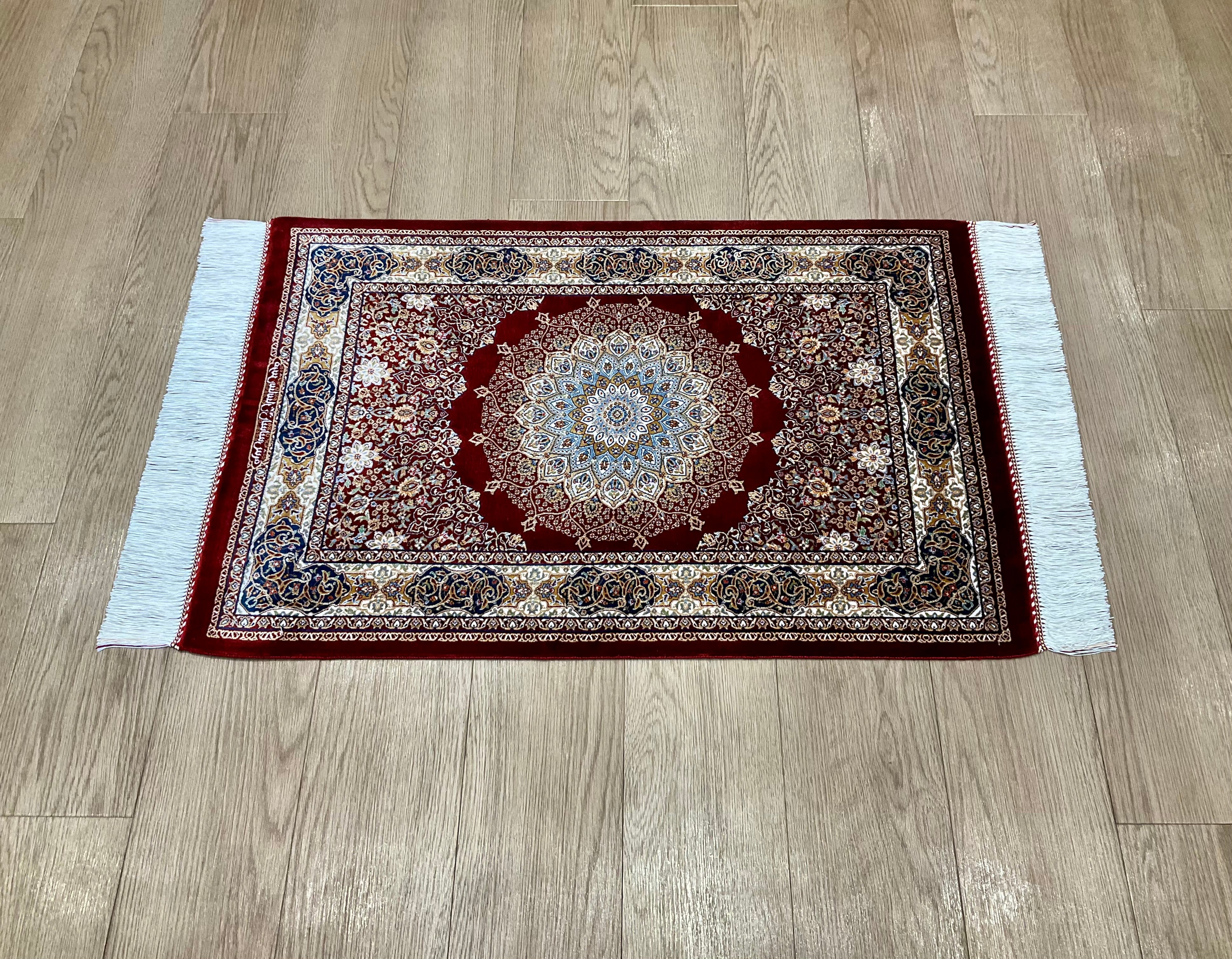 ペルシャンシルク 90cm x 60cm PS10833 – ペルシャ絨毯専門店