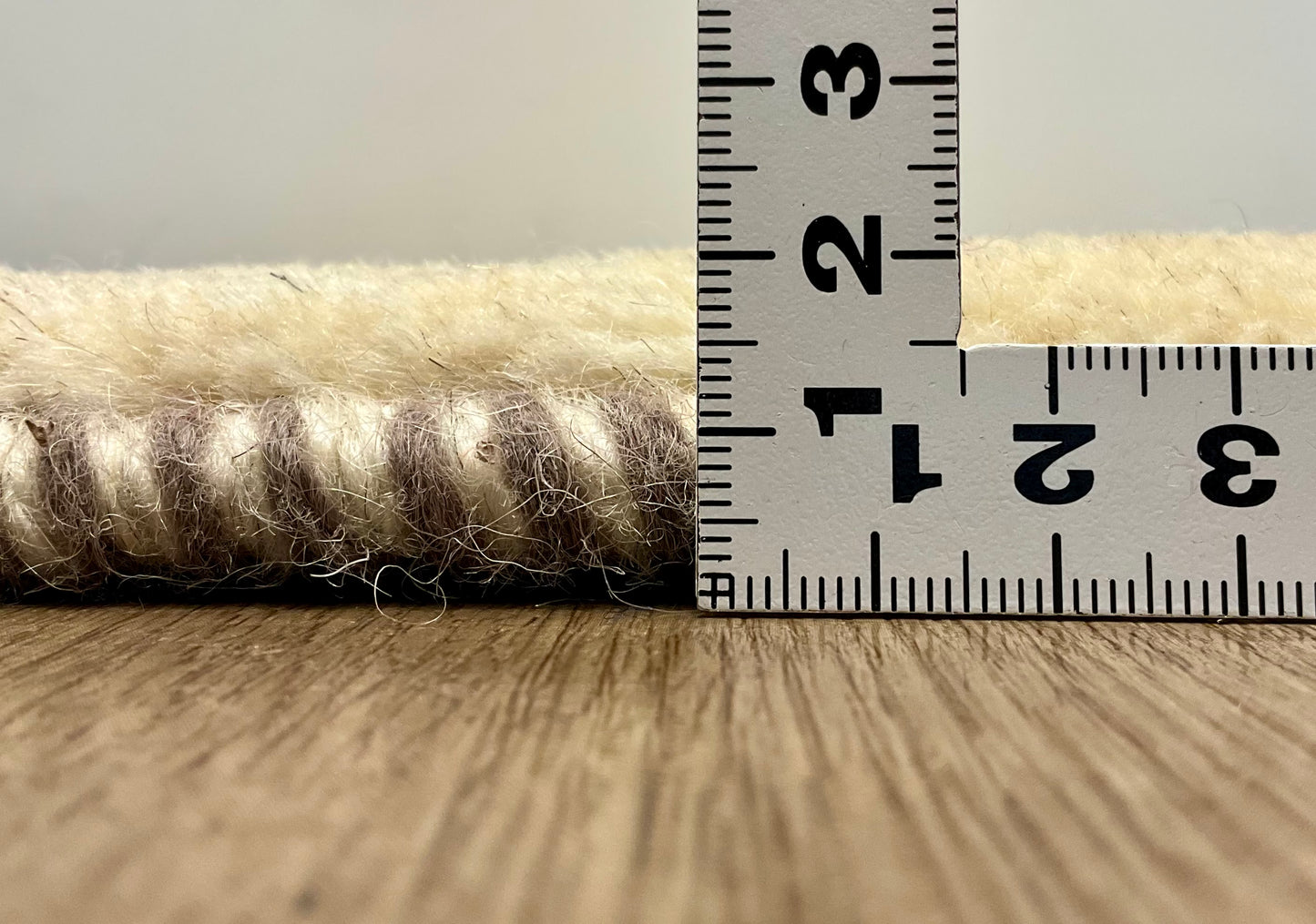 ギャッベ 43cm x 40cm Z170