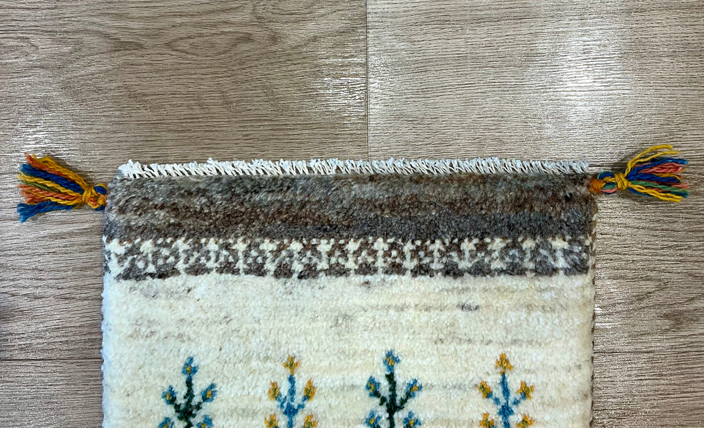 ギャッベ 40cm x 39cm T1953