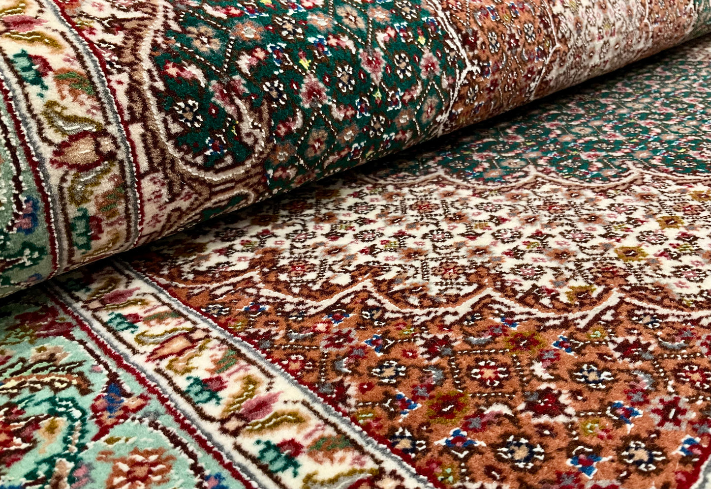 タブリーズ アブドラーヒ工房 160cm x 103cm PS11053