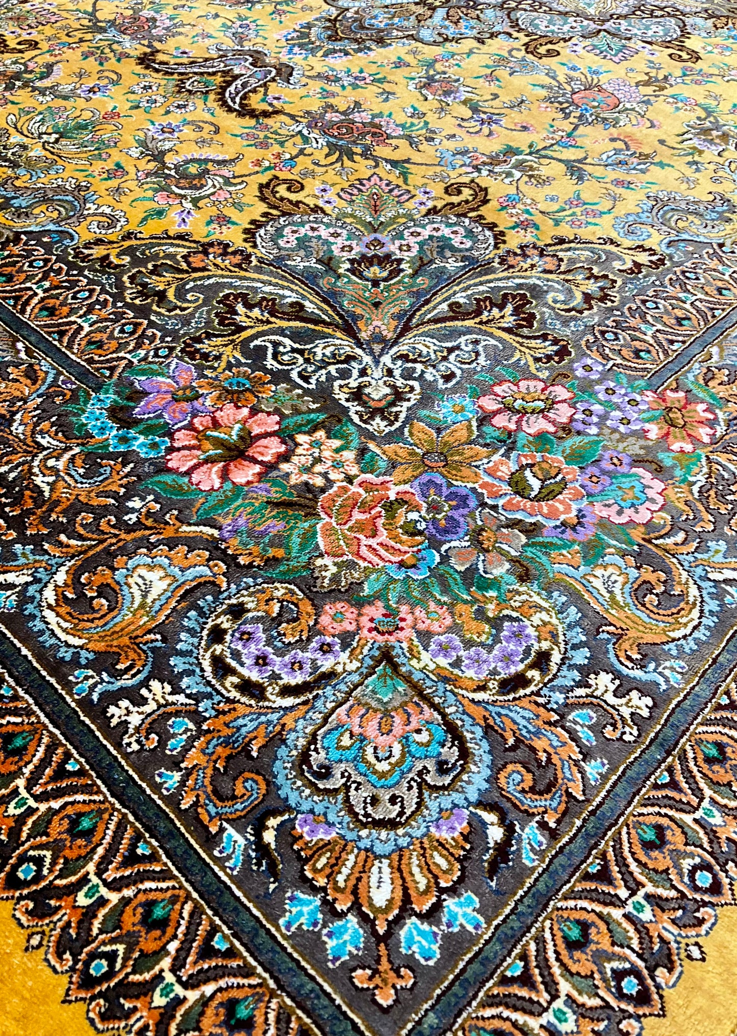 クム アッバースィ工房 205cm x 132cm PS3656
