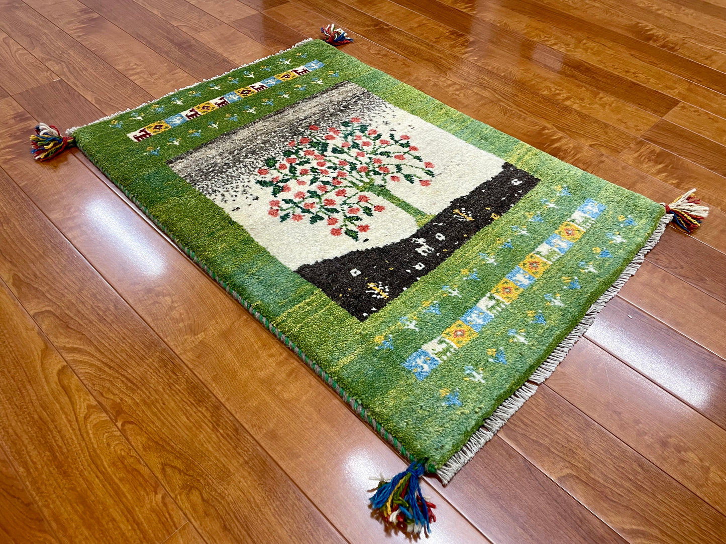 【オンライン限定】ギャッベ 86cm x 60cm RJ1483