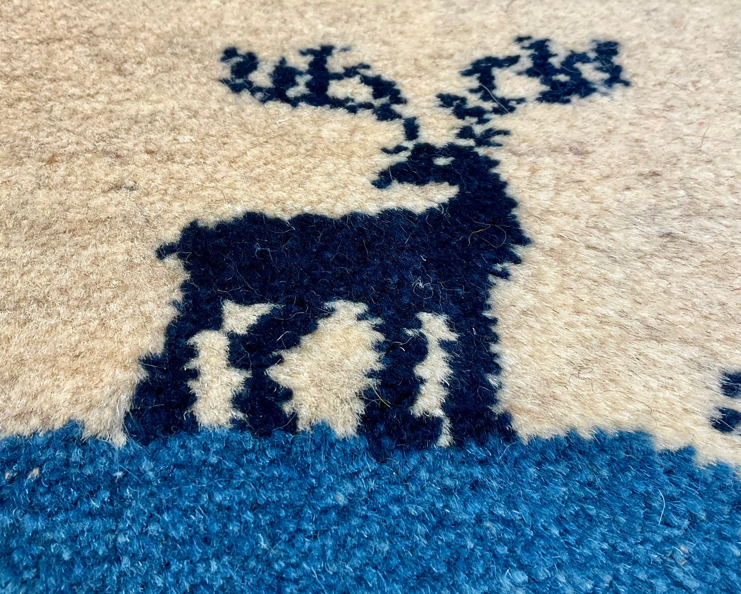 ギャッベ 42cm x 39cm T9981