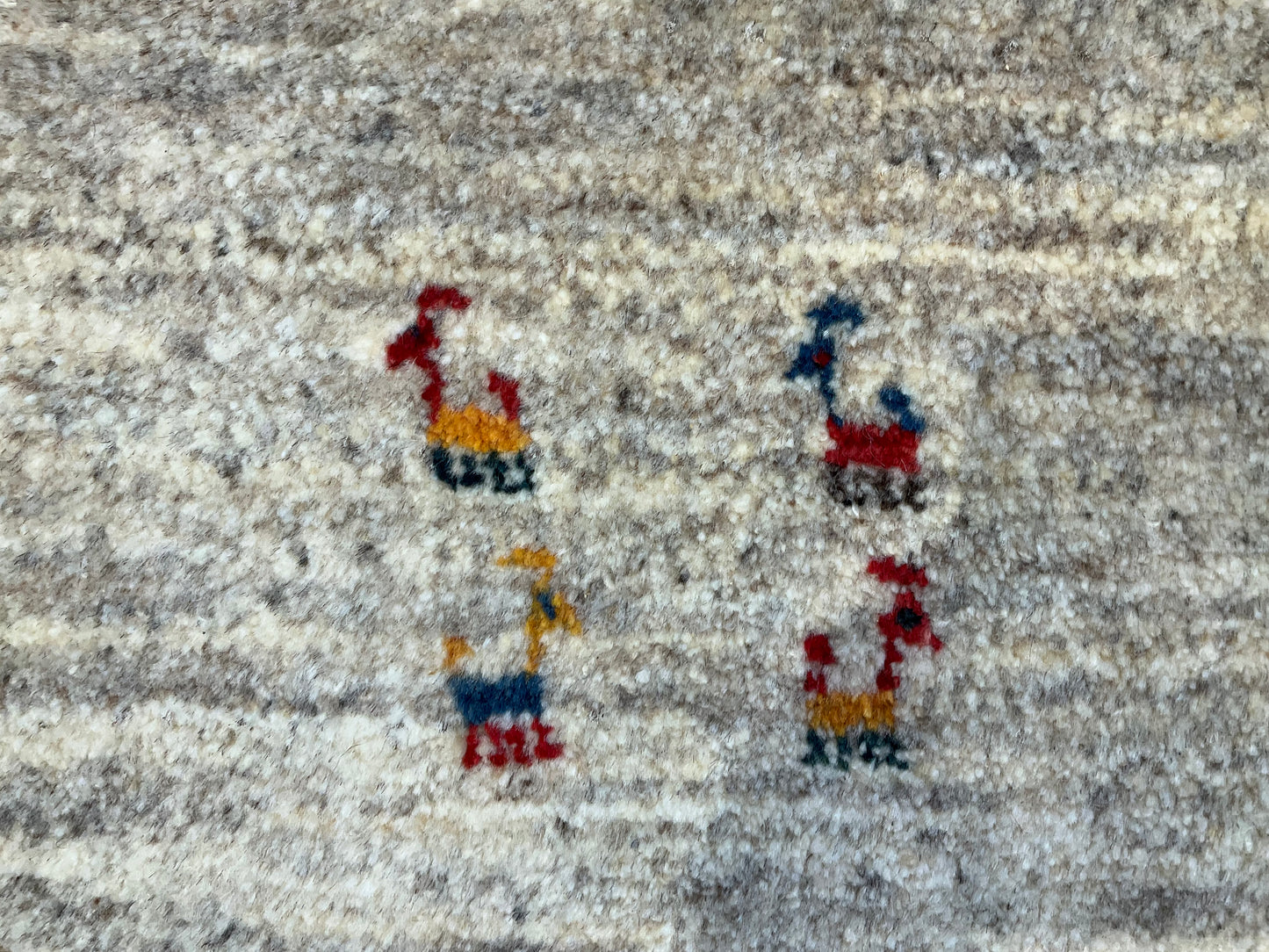 ギャッベ 42cm x 41cm T4456