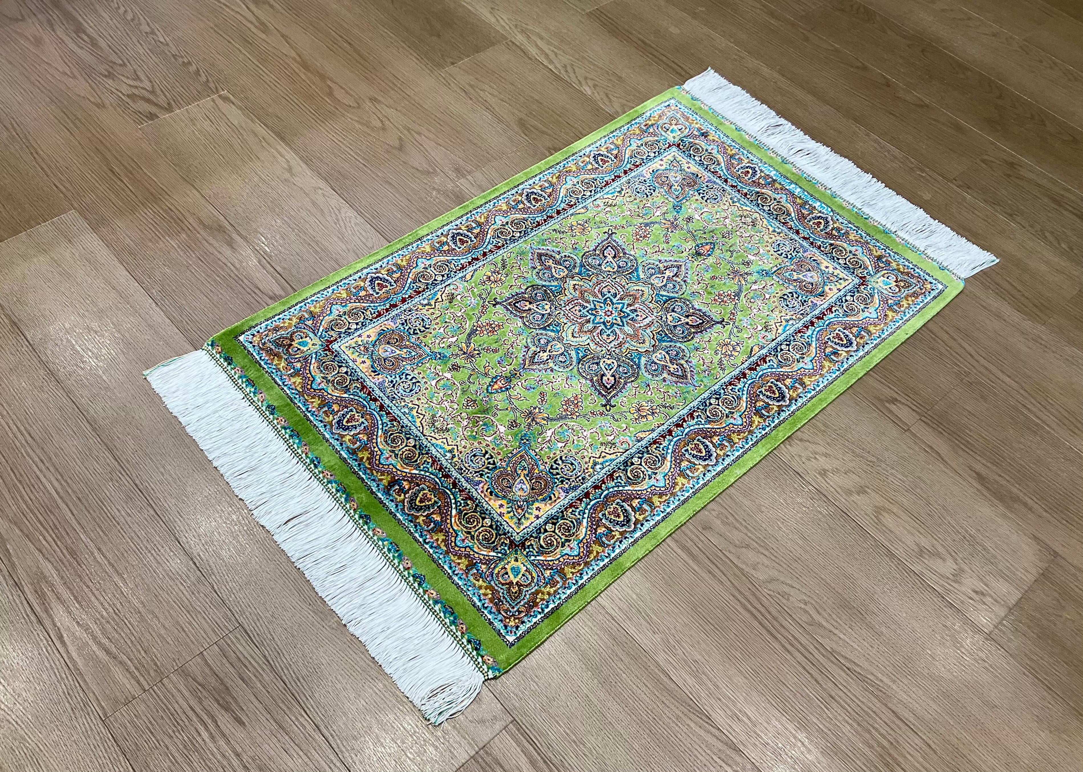 ペルシャンシルク 90cm x 60cm PS10826 – ペルシャ絨毯専門店