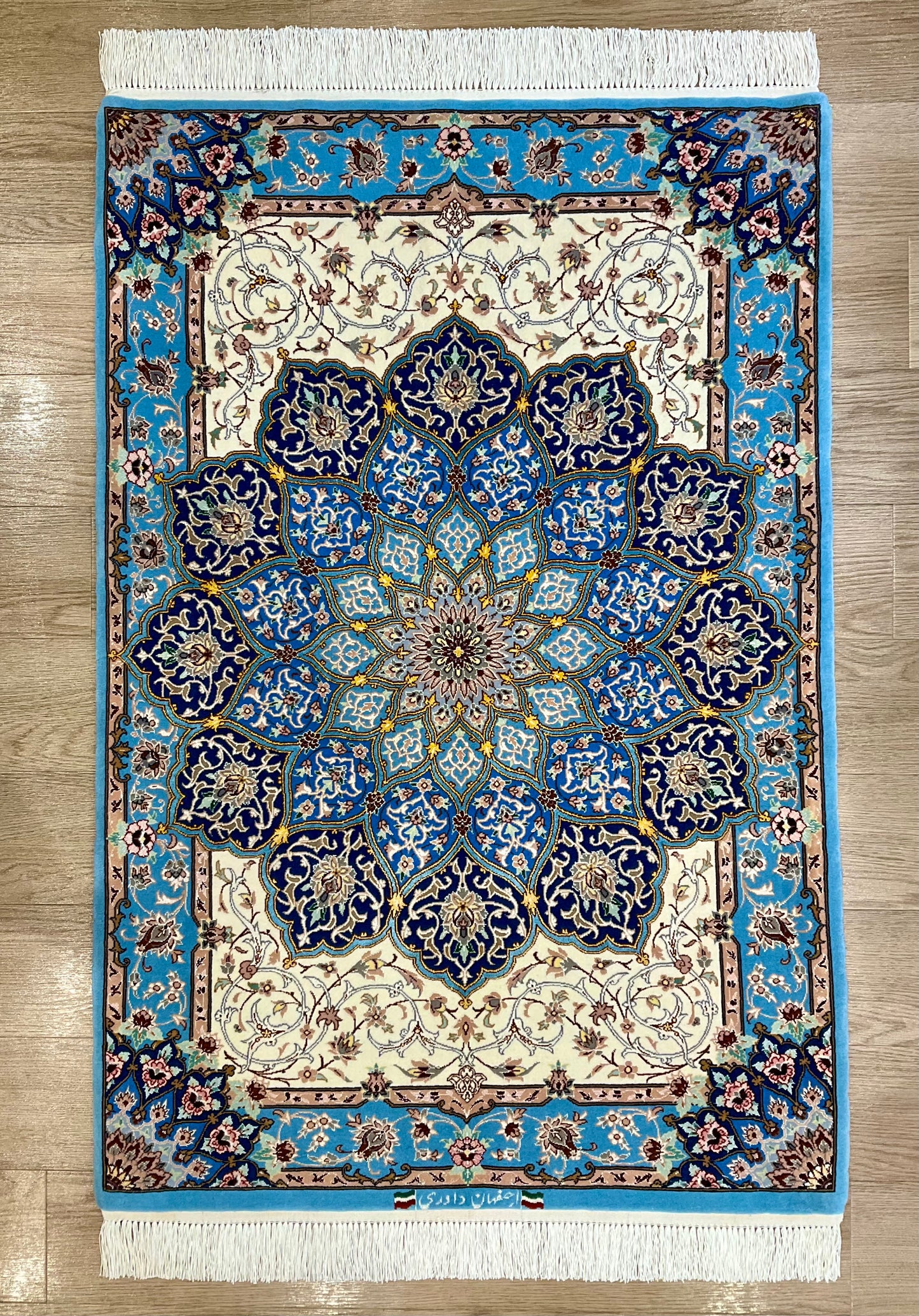 イスファハン ダーバリ工房 127cm x 86cm A22621