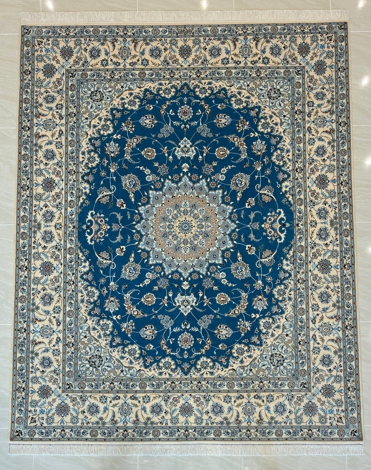 【オンライン限定】 ナイン・シシラ 258cm x 207cm PS12524