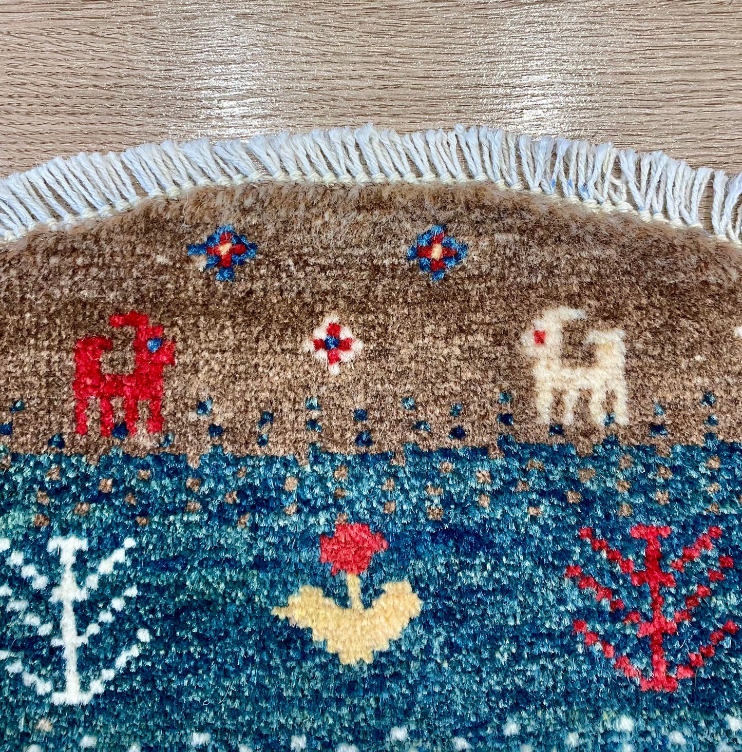 ギャッベ アマレバフト 43cm x 41cm AJ23565