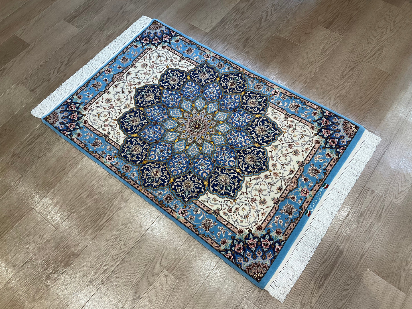 イスファハン ダーバリ工房 127cm x 86cm A22621